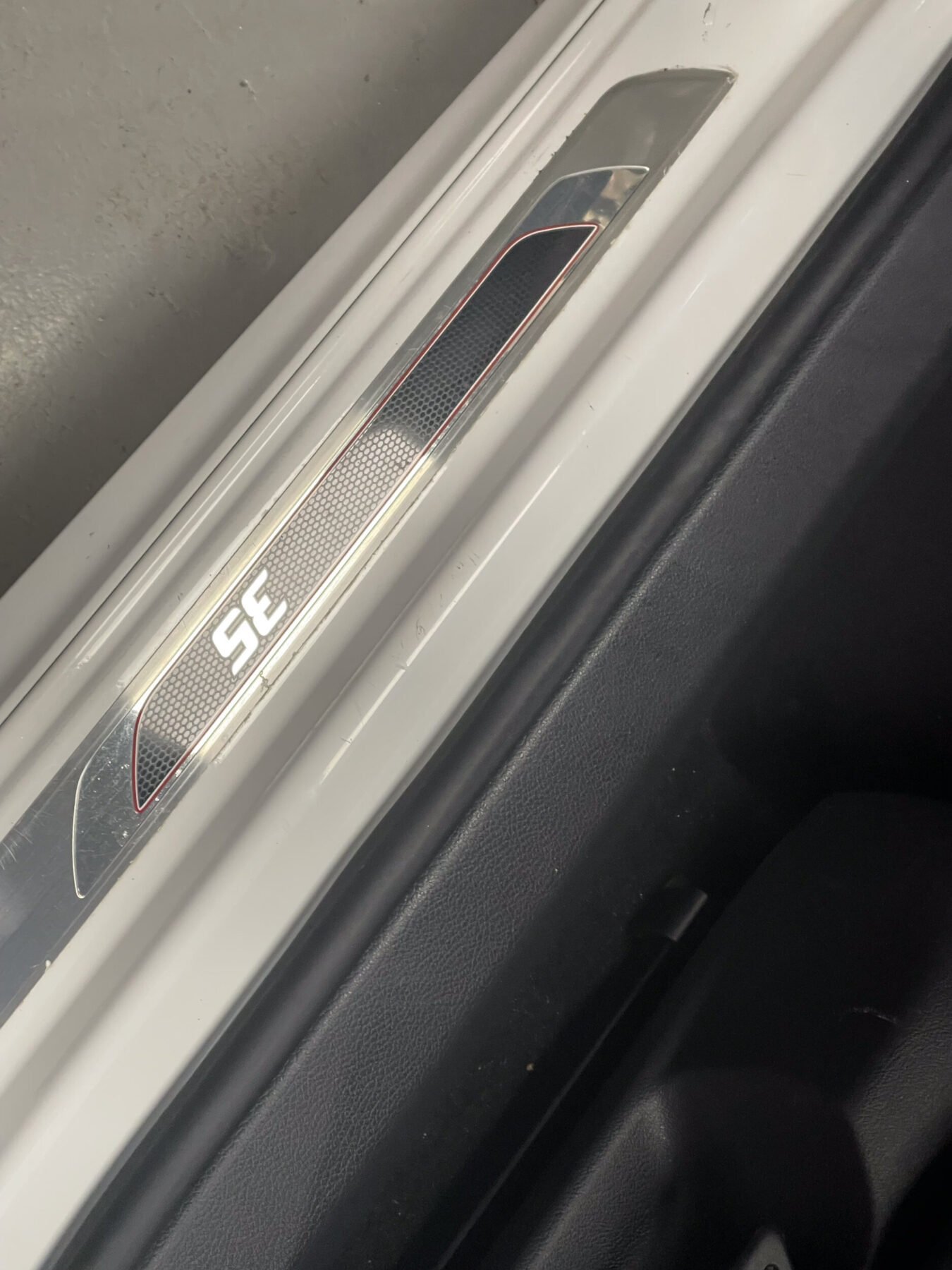 VOLKSWAGEN Golf GTI VI 35 Edition