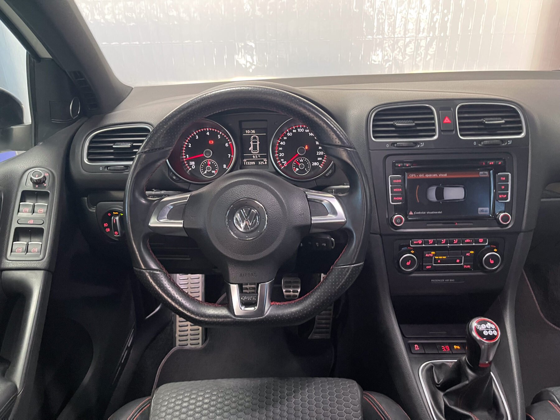VOLKSWAGEN Golf GTI VI 35 Edition