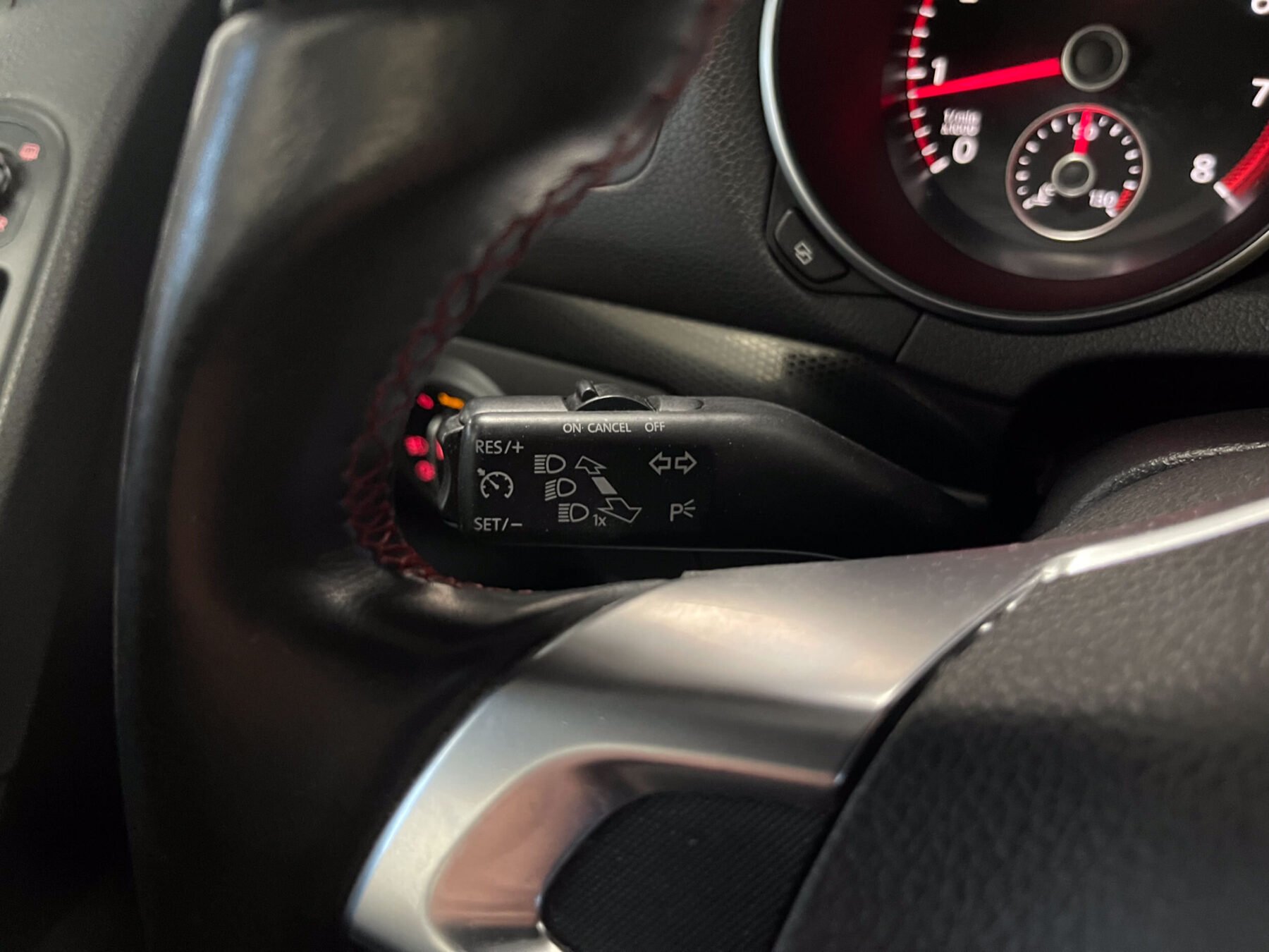 VOLKSWAGEN Golf GTI VI 35 Edition