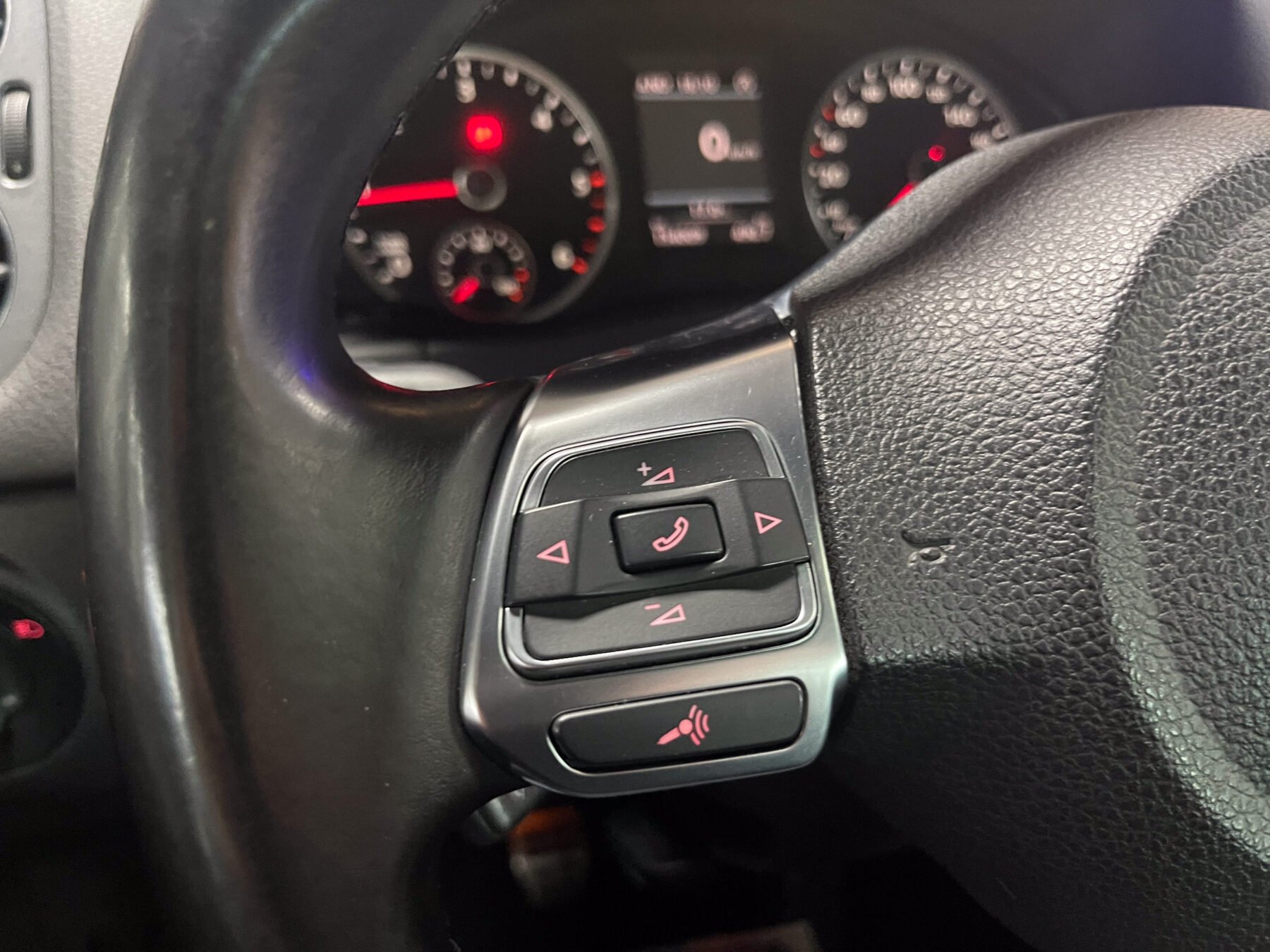 VOLKSWAGEN Tiguan 2.0 TDI Rline