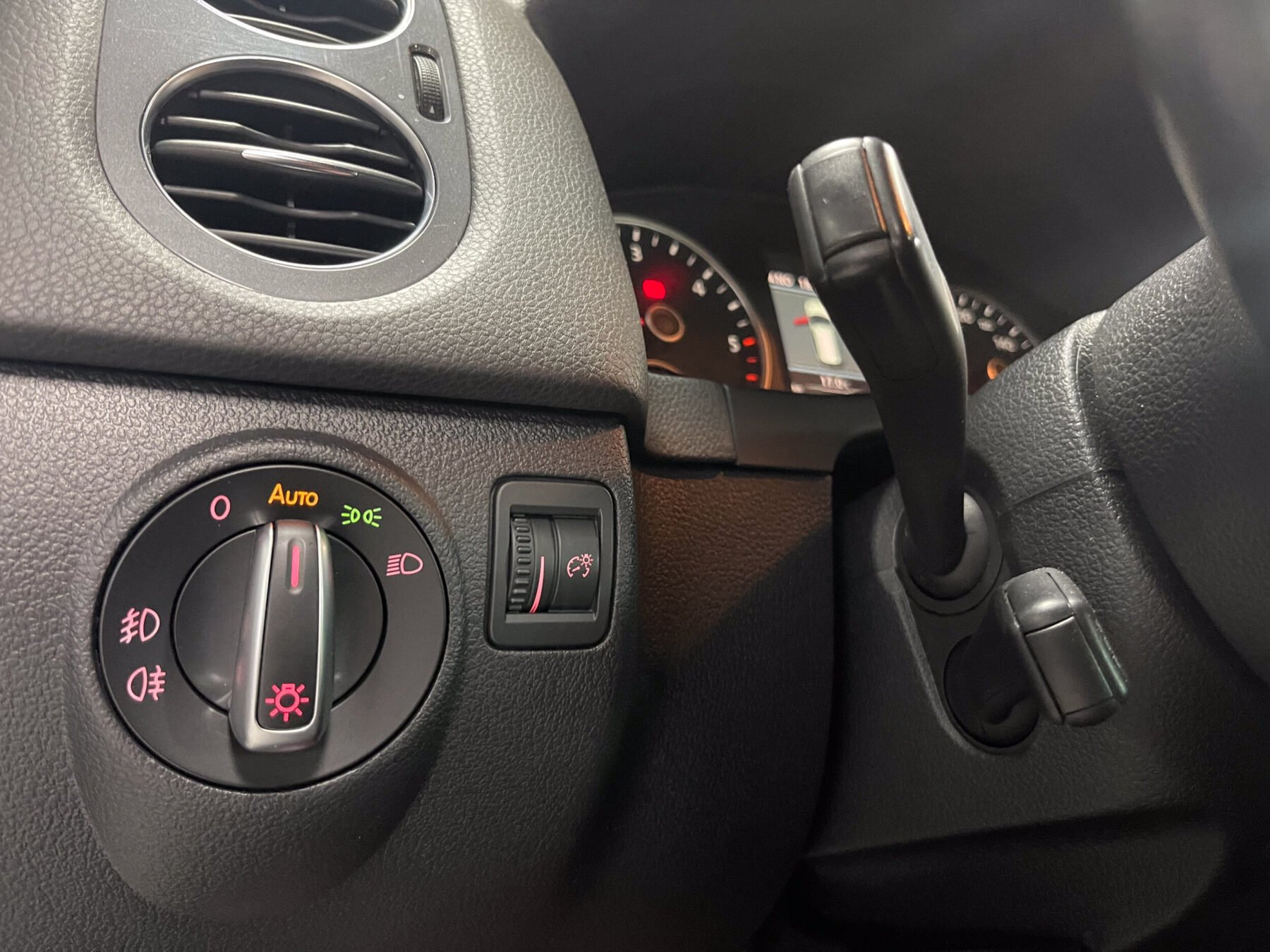 VOLKSWAGEN Tiguan 2.0 TDI Rline