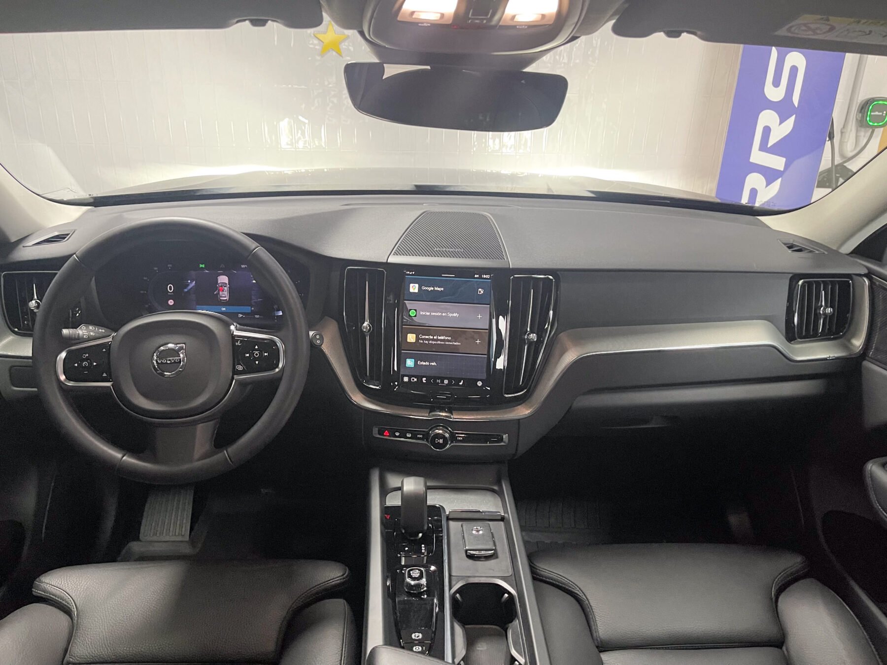 VOLVO XC60 2.0 B4 MILD HYBRID PLUS DARK