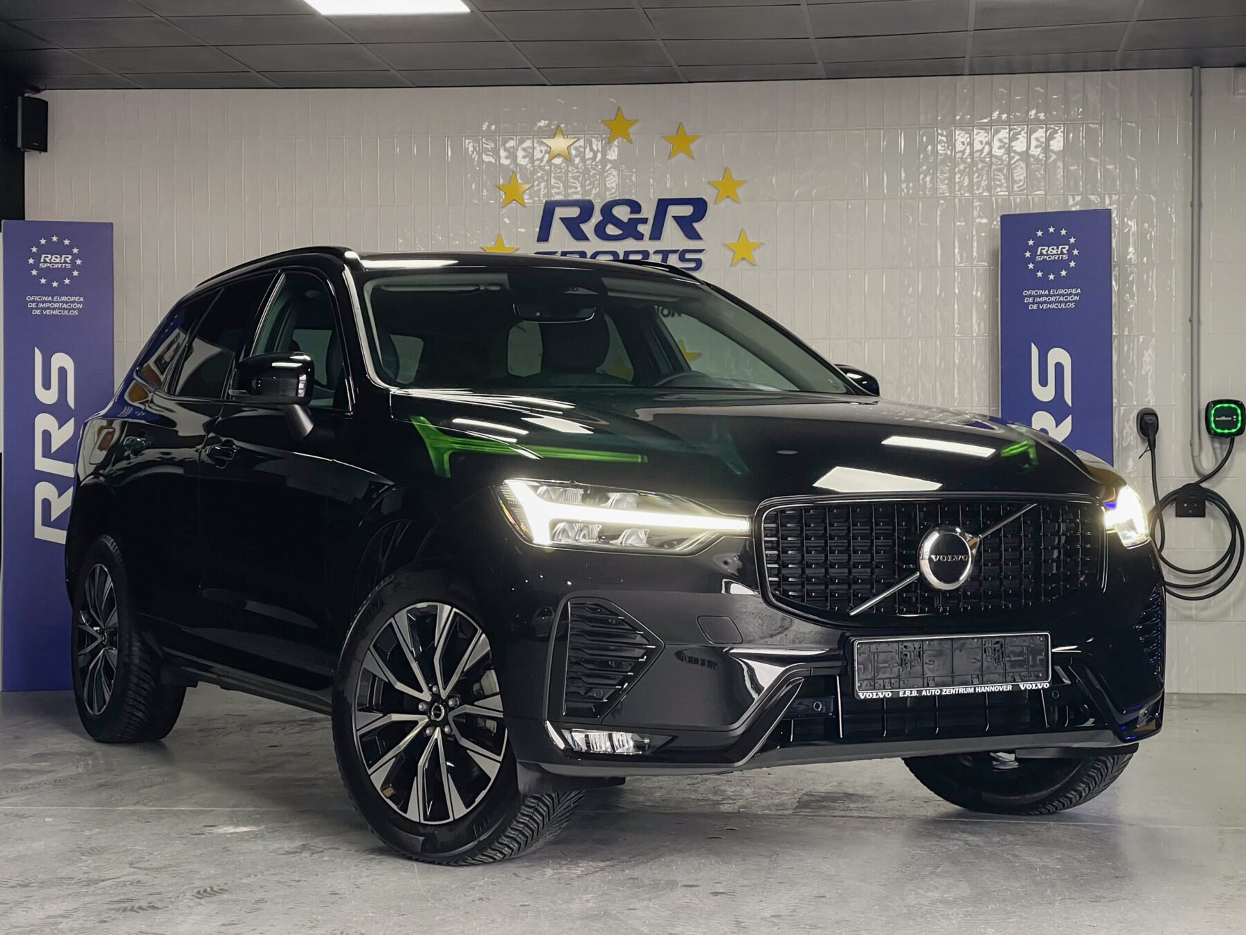 VOLVO XC60 2.0 B4 MILD HYBRID PLUS DARK