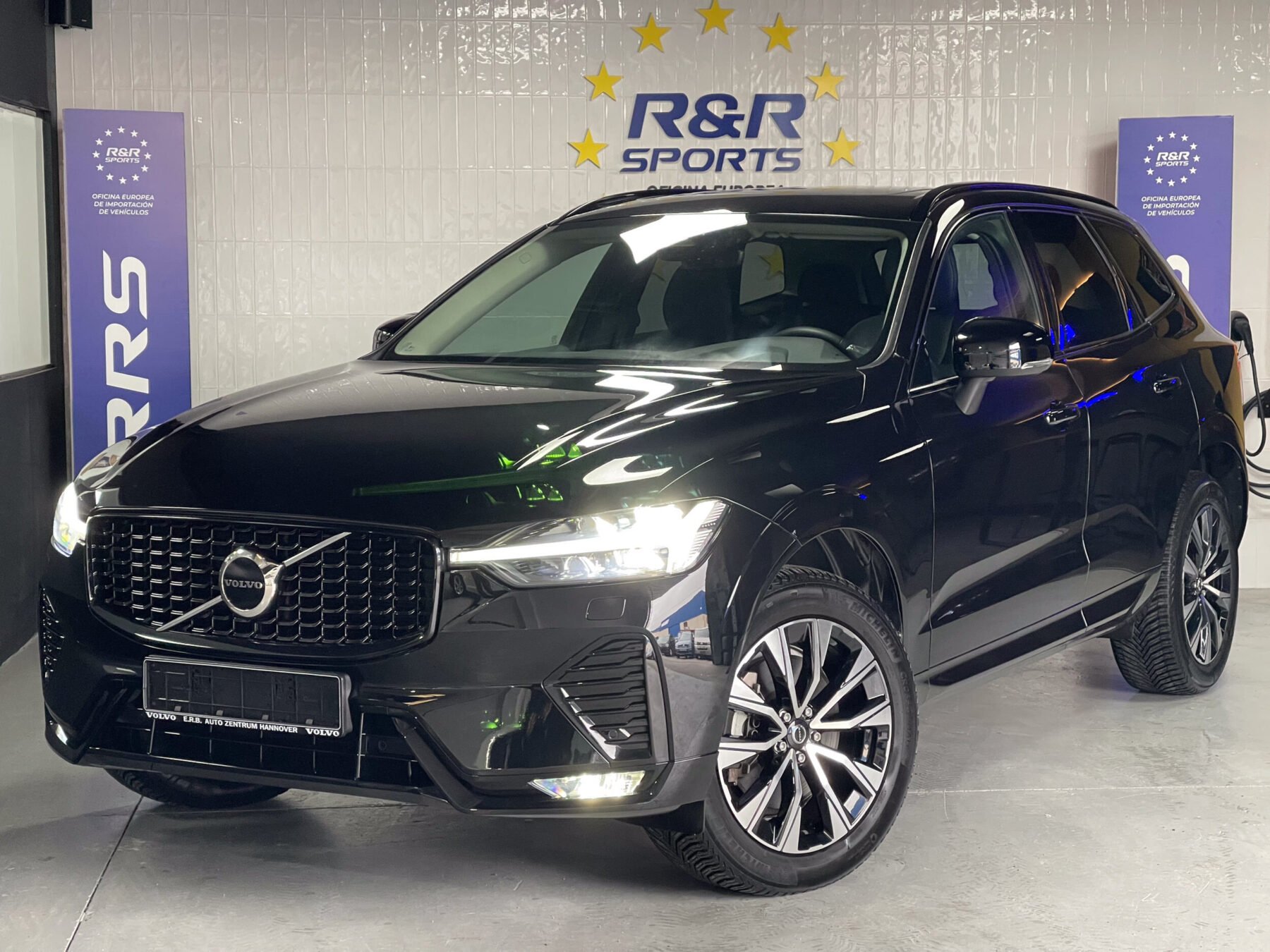 VOLVO XC60 2.0 B4 MILD HYBRID PLUS DARK