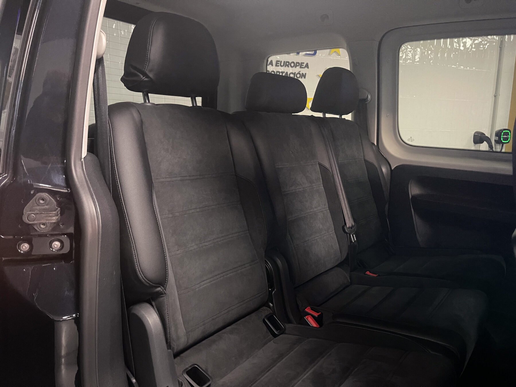 VOLKSWAGEN Caddy 2.0 TDI Highline DSG