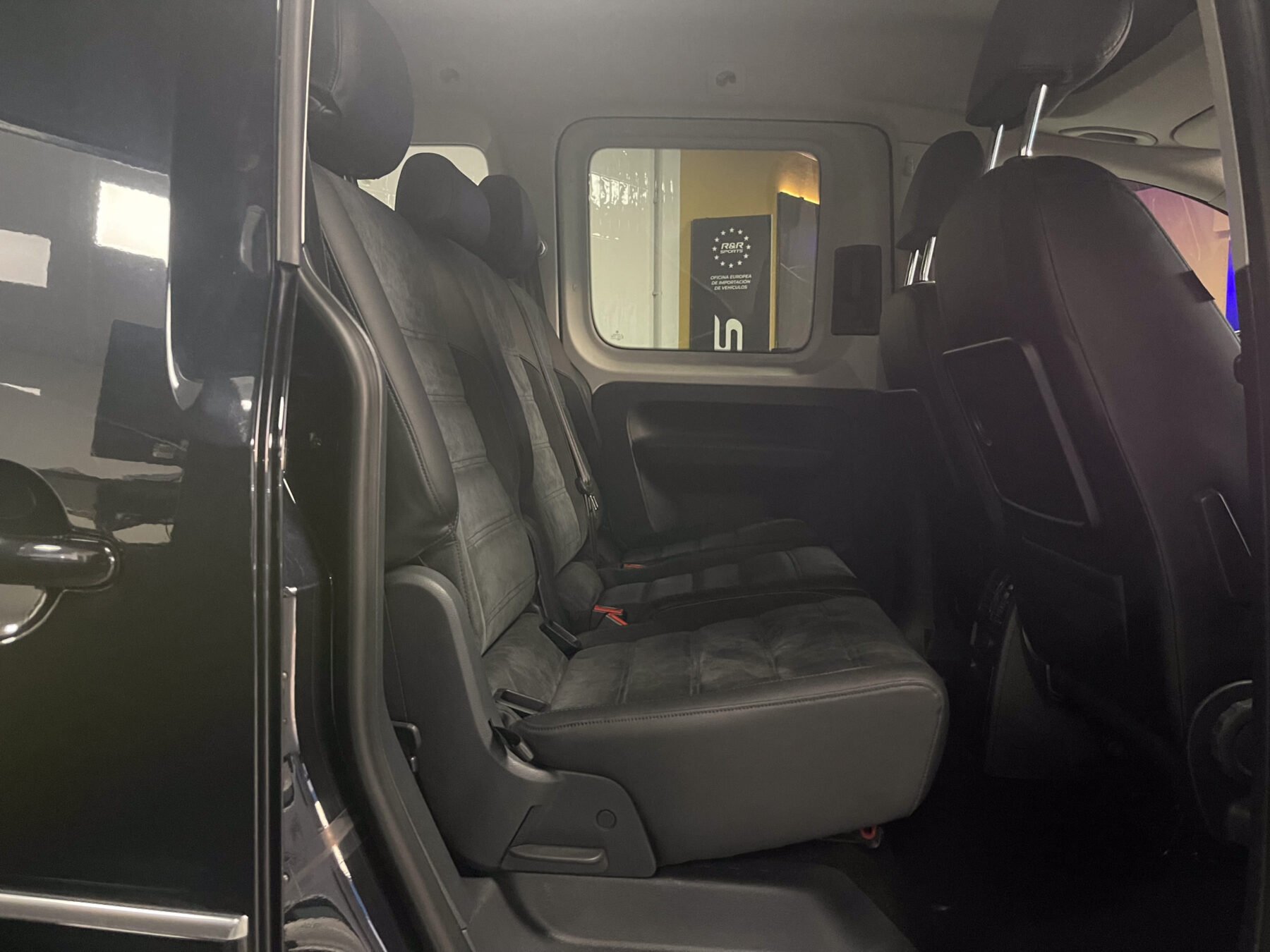 VOLKSWAGEN Caddy 2.0 TDI Highline DSG