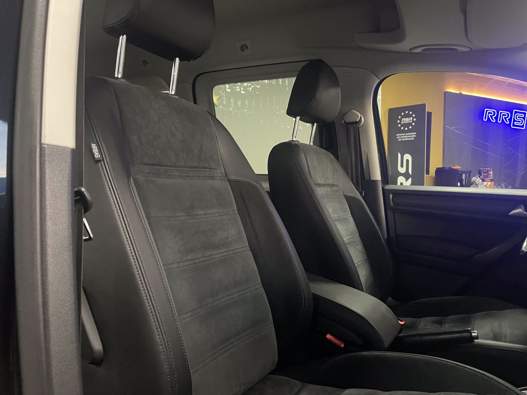 VOLKSWAGEN Caddy 2.0 TDI Highline DSG