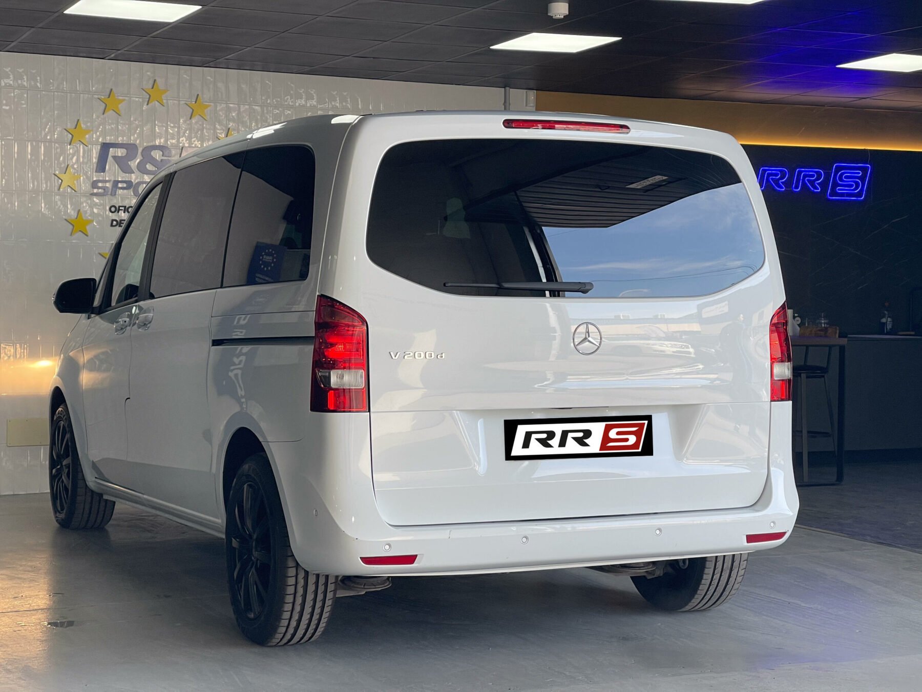 MERCEDES-BENZ Clase V 200 CDI