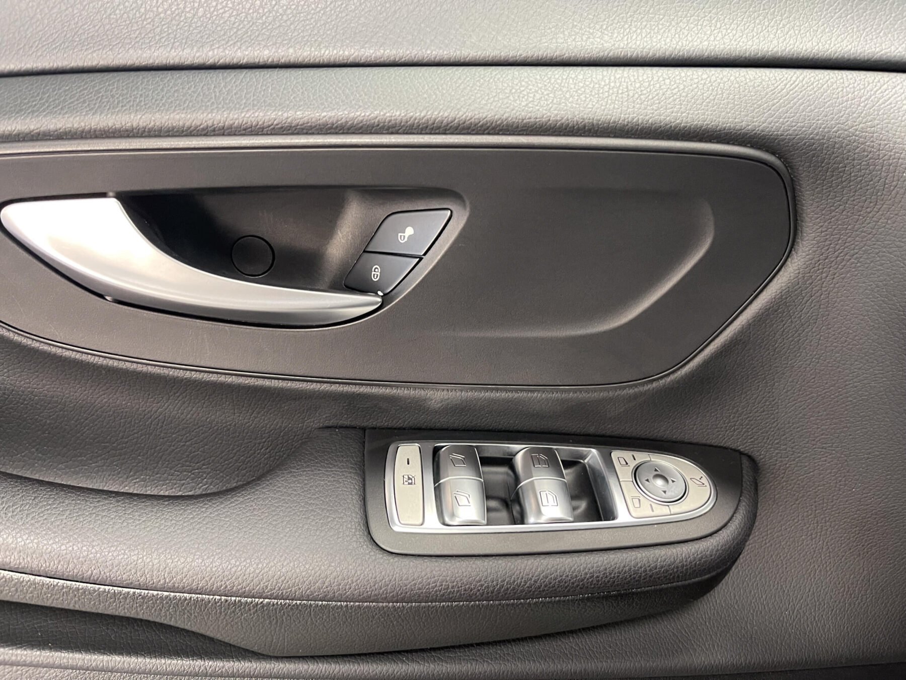 MERCEDES-BENZ Clase V 200 CDI