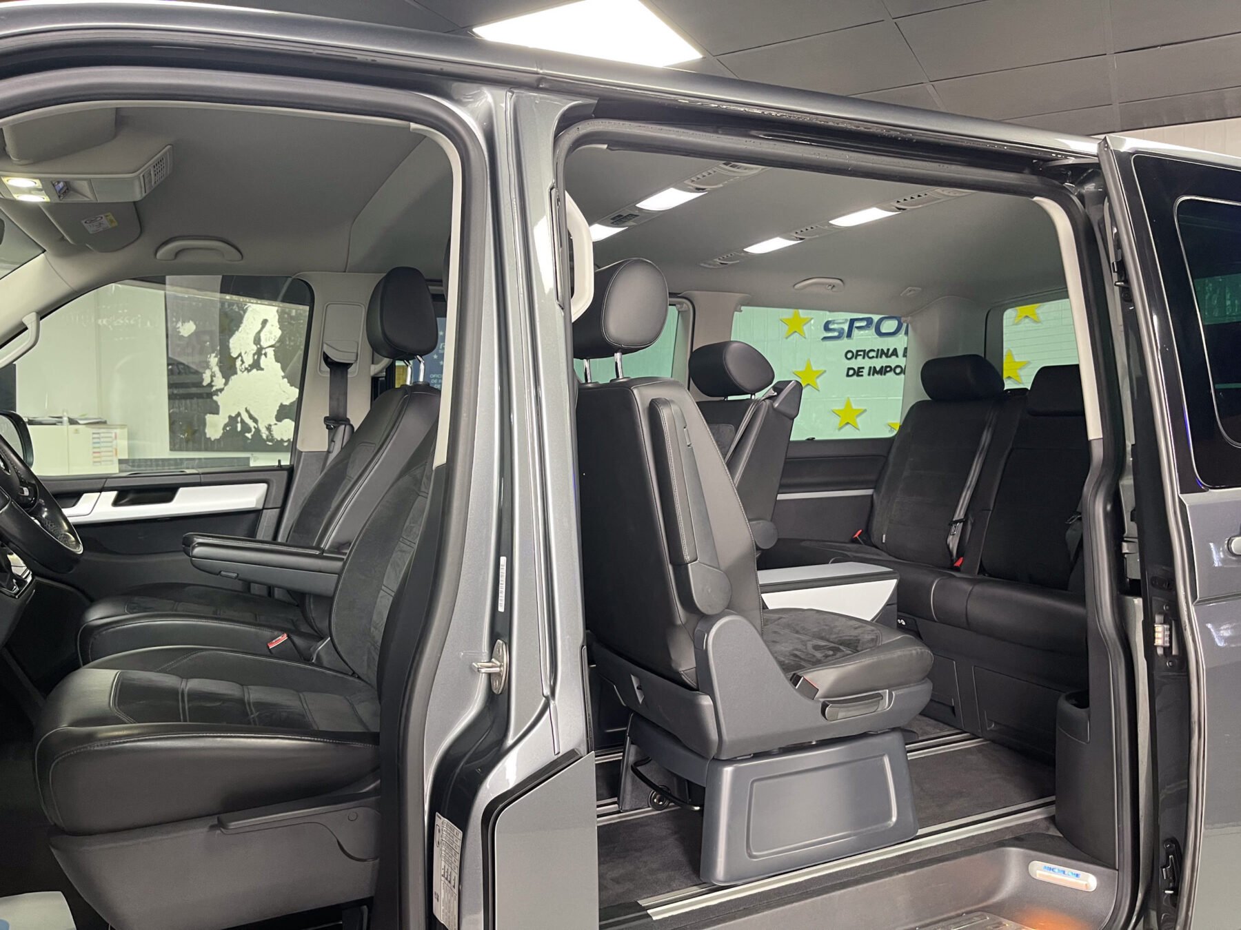 VOLKSWAGEN Multivan T6 2.0 TDI Highline edición Bullit