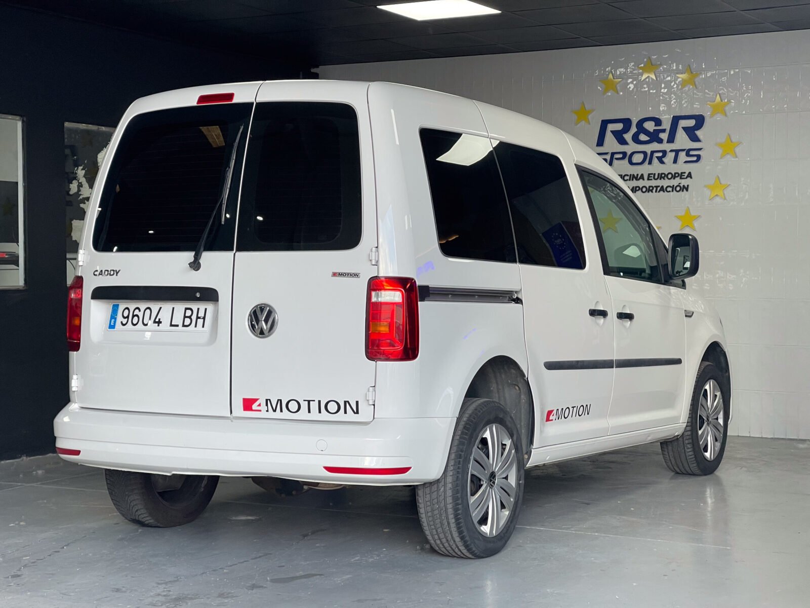 VOLKSWAGEN Caddy 2.0 TDI KOMBI 4MOTION