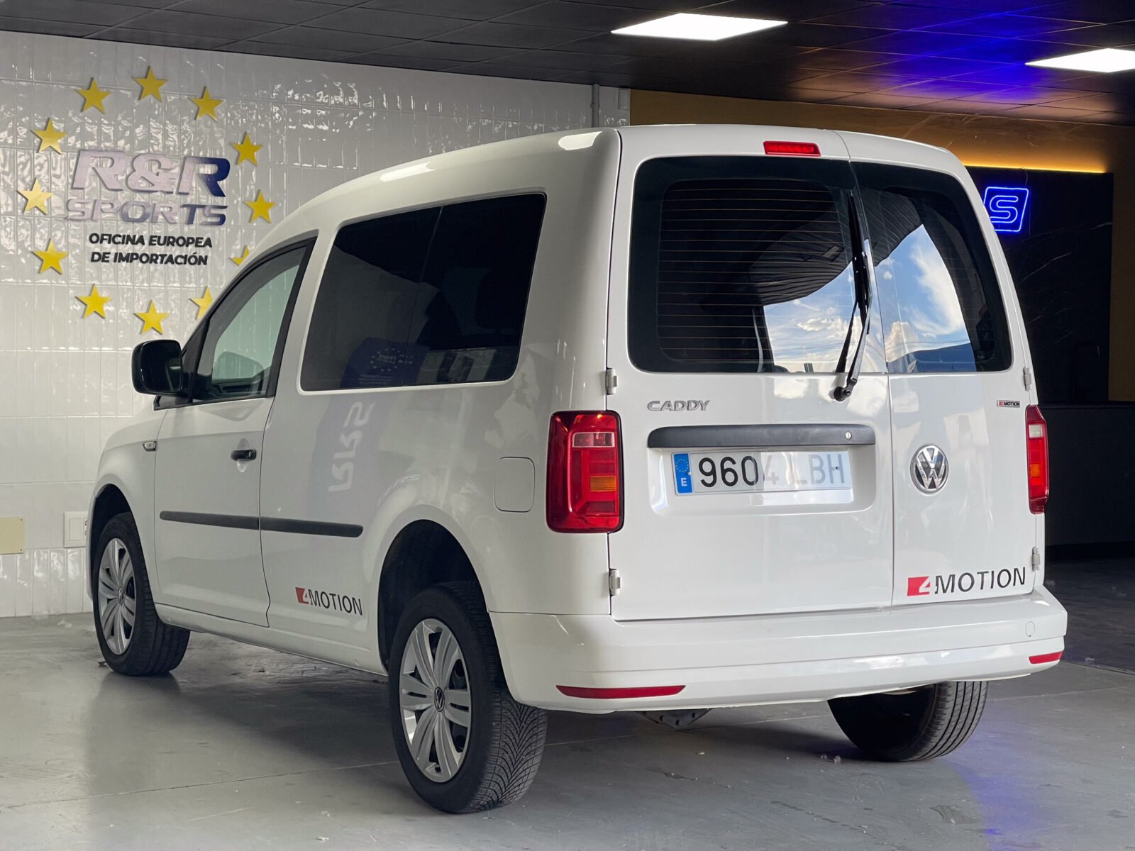 VOLKSWAGEN Caddy 2.0 TDI KOMBI 4MOTION