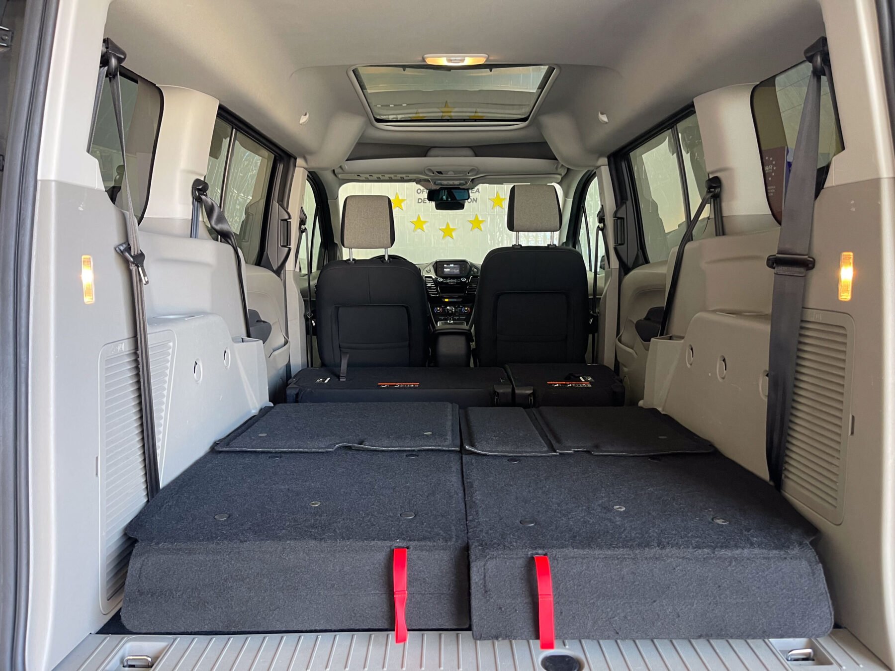 FORD Grand Tourneo 1.5 TDCi Titanium