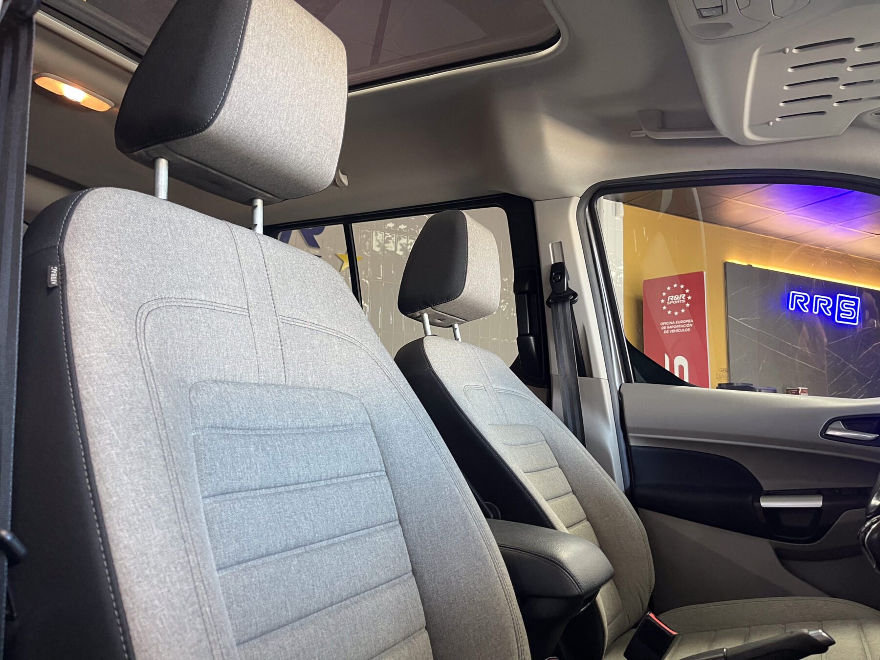 FORD Grand Tourneo 1.5 TDCi Titanium