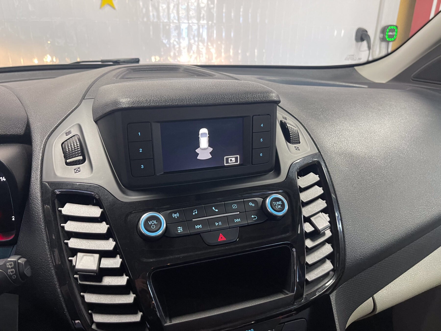 FORD Grand Tourneo 1.5 TDCi Titanium