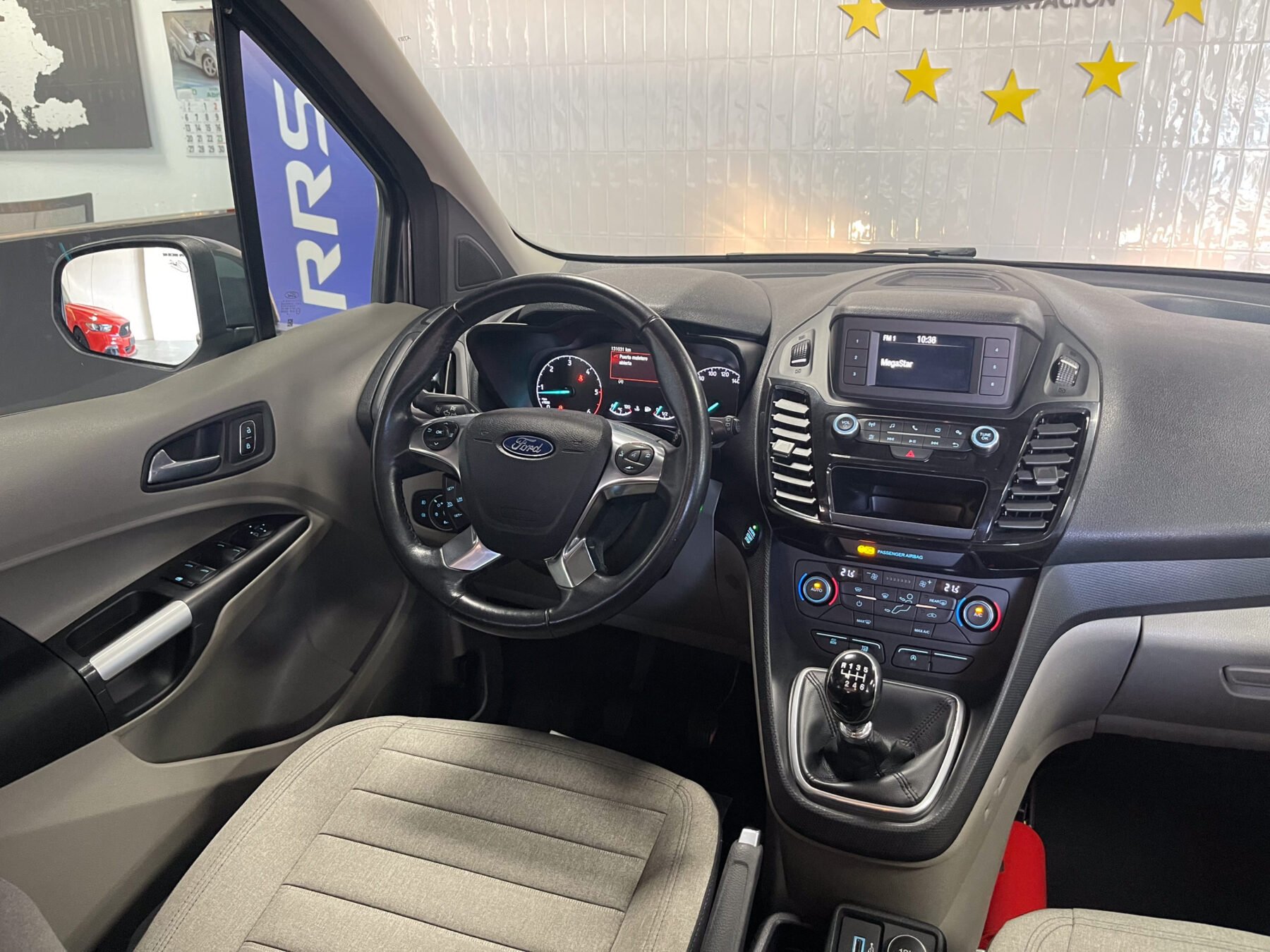 FORD Grand Tourneo 1.5 TDCi Titanium