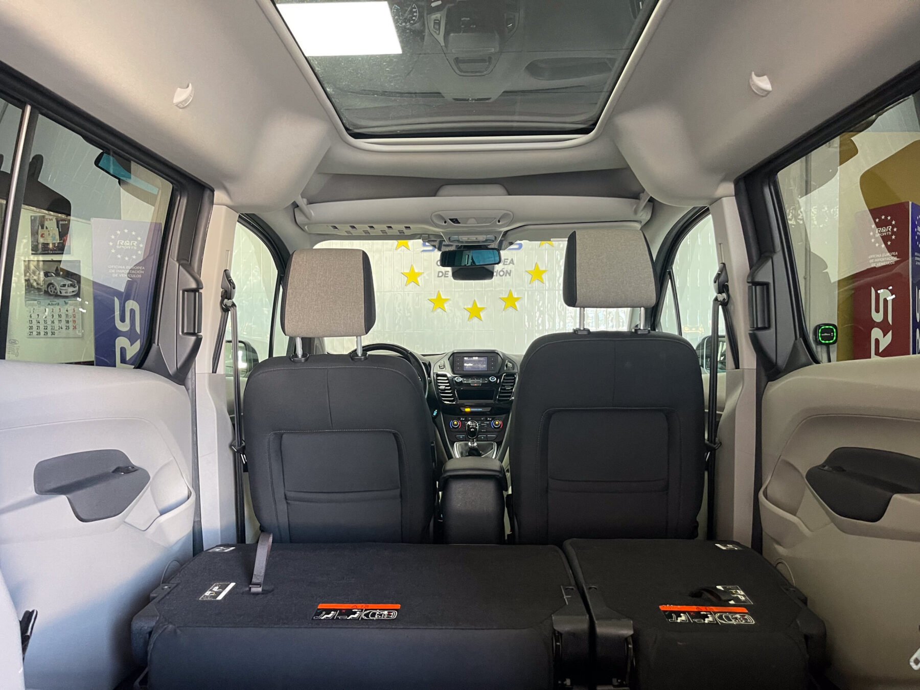 FORD Grand Tourneo 1.5 TDCi Titanium