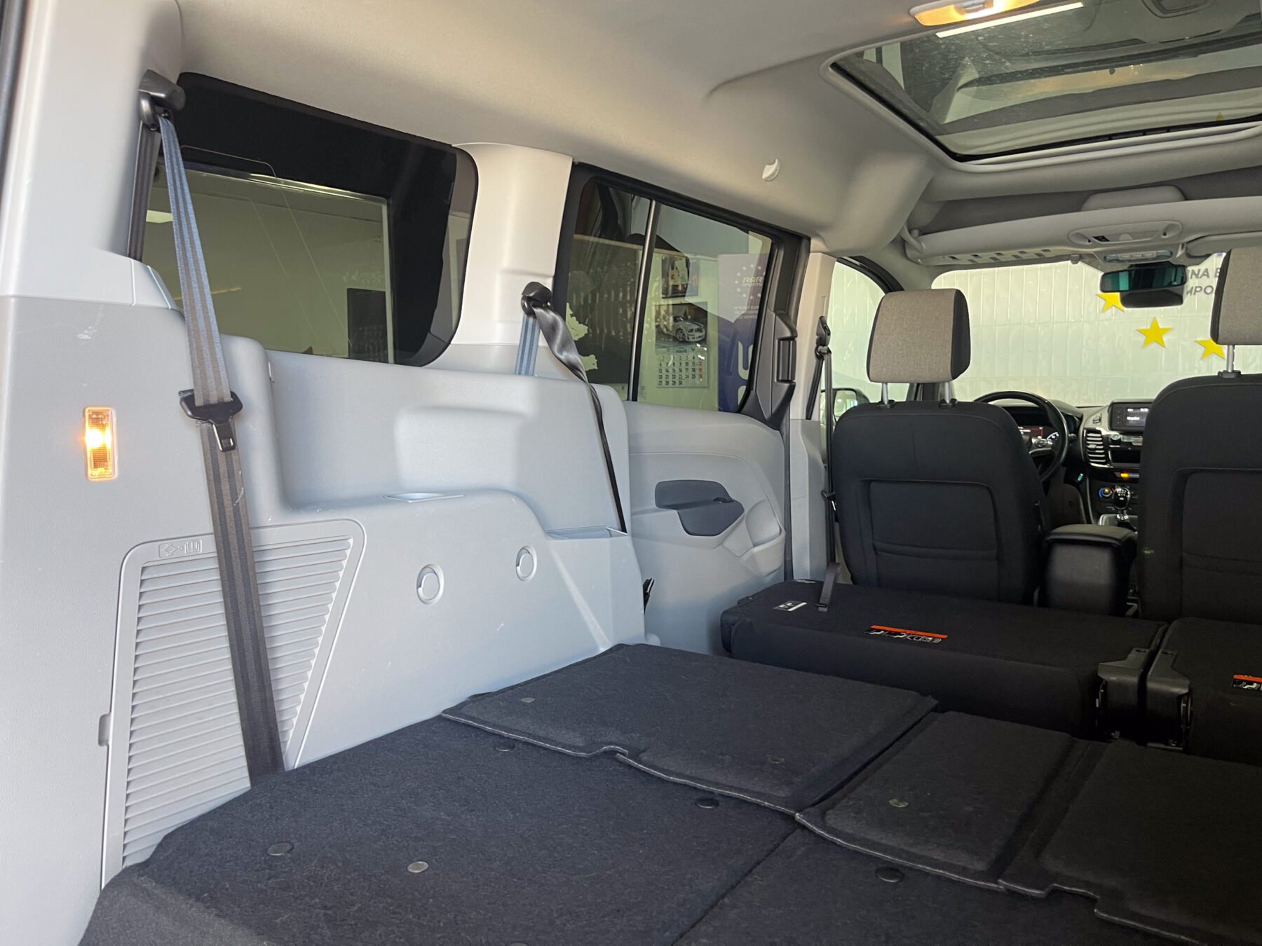 FORD Grand Tourneo 1.5 TDCi Titanium