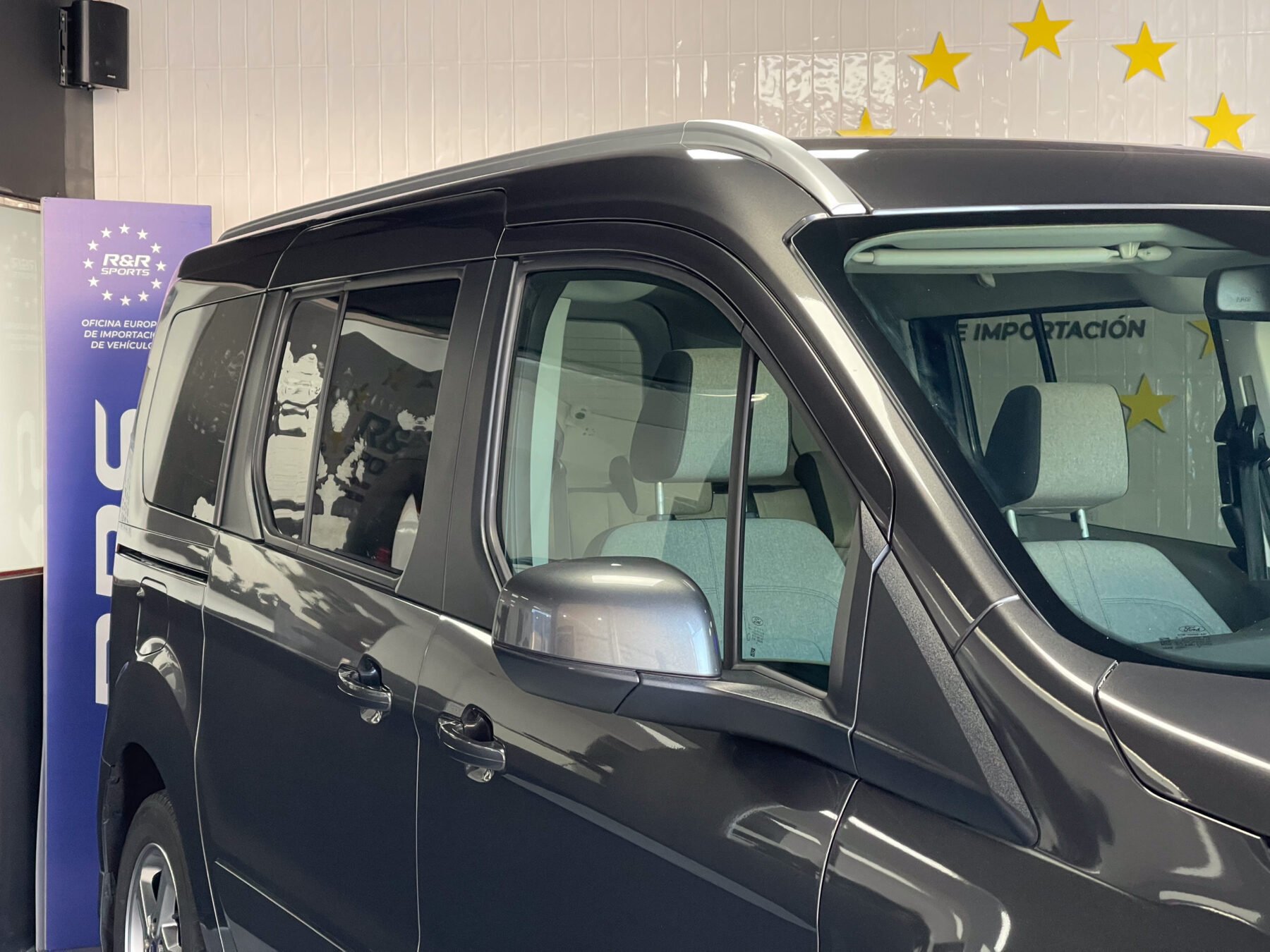 FORD Grand Tourneo 1.5 TDCi Titanium