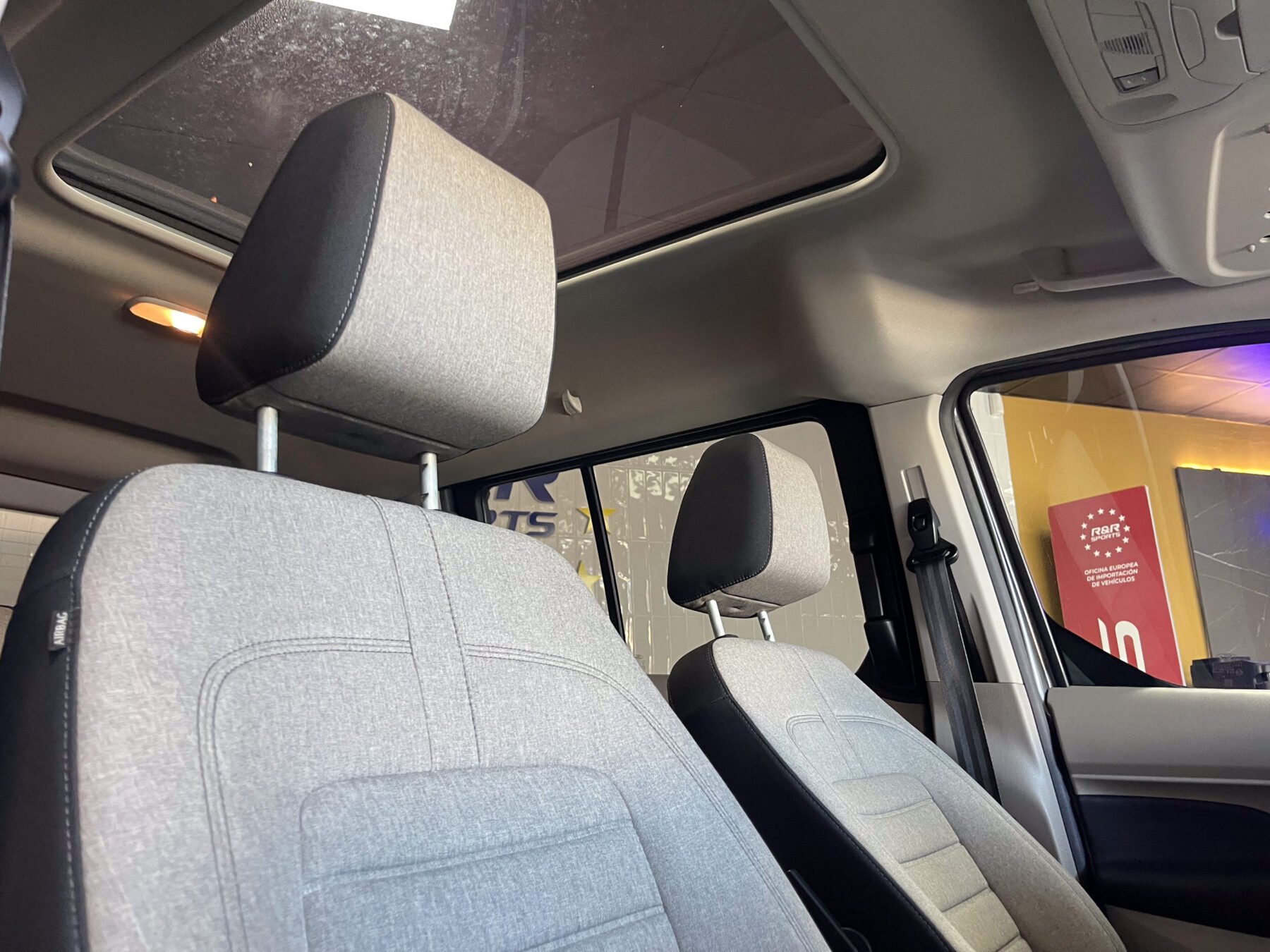 FORD Grand Tourneo 1.5 TDCi Titanium