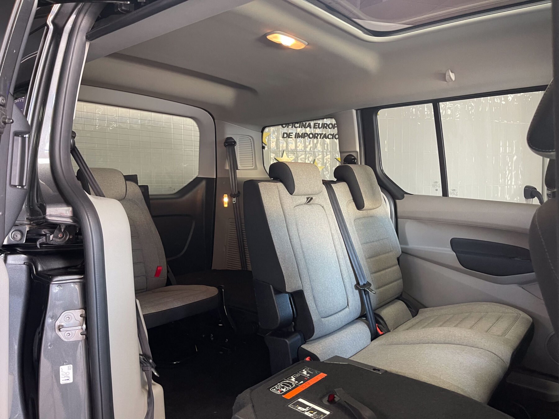 FORD Grand Tourneo 1.5 TDCi Titanium