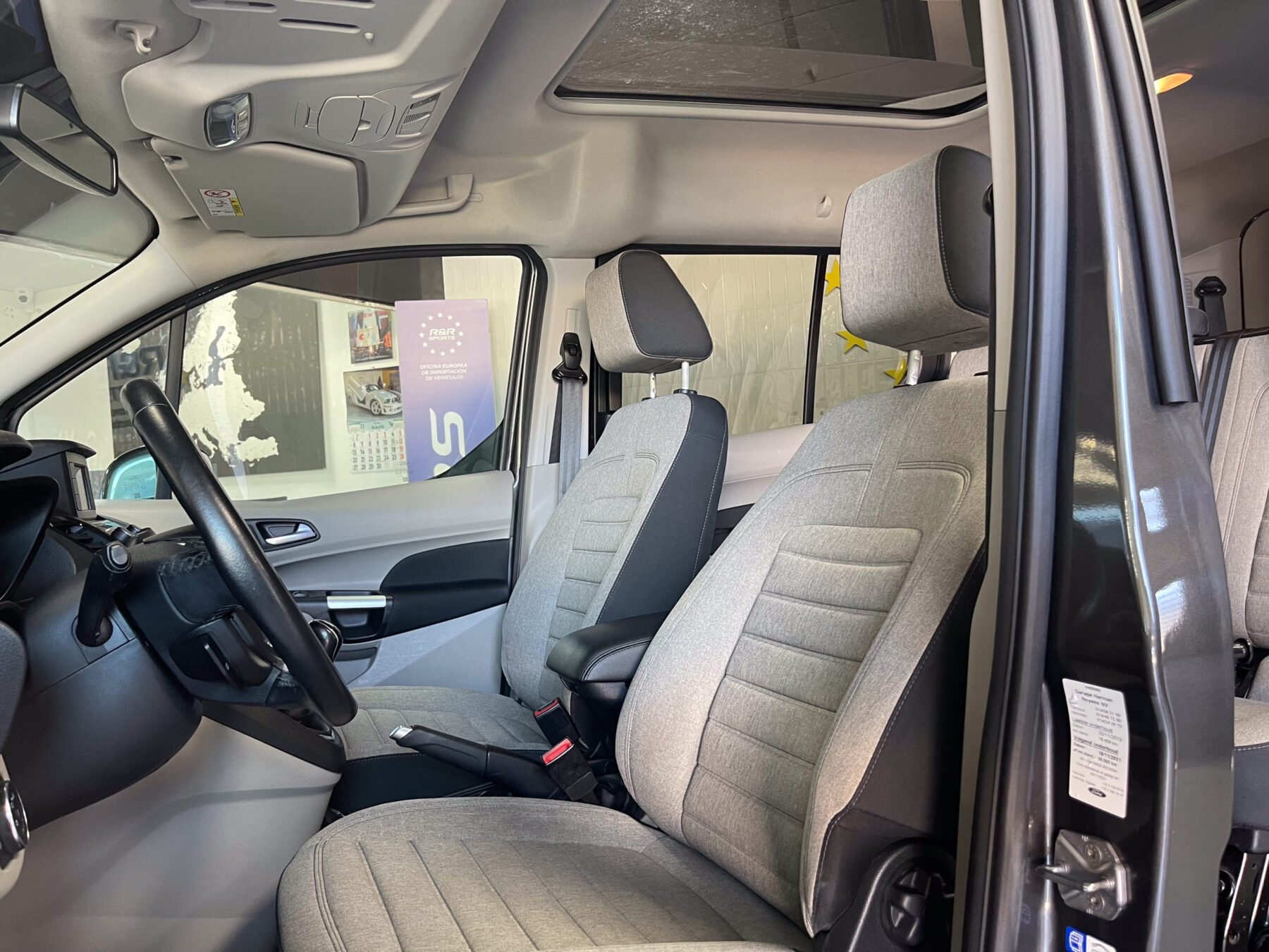 FORD Grand Tourneo 1.5 TDCi Titanium