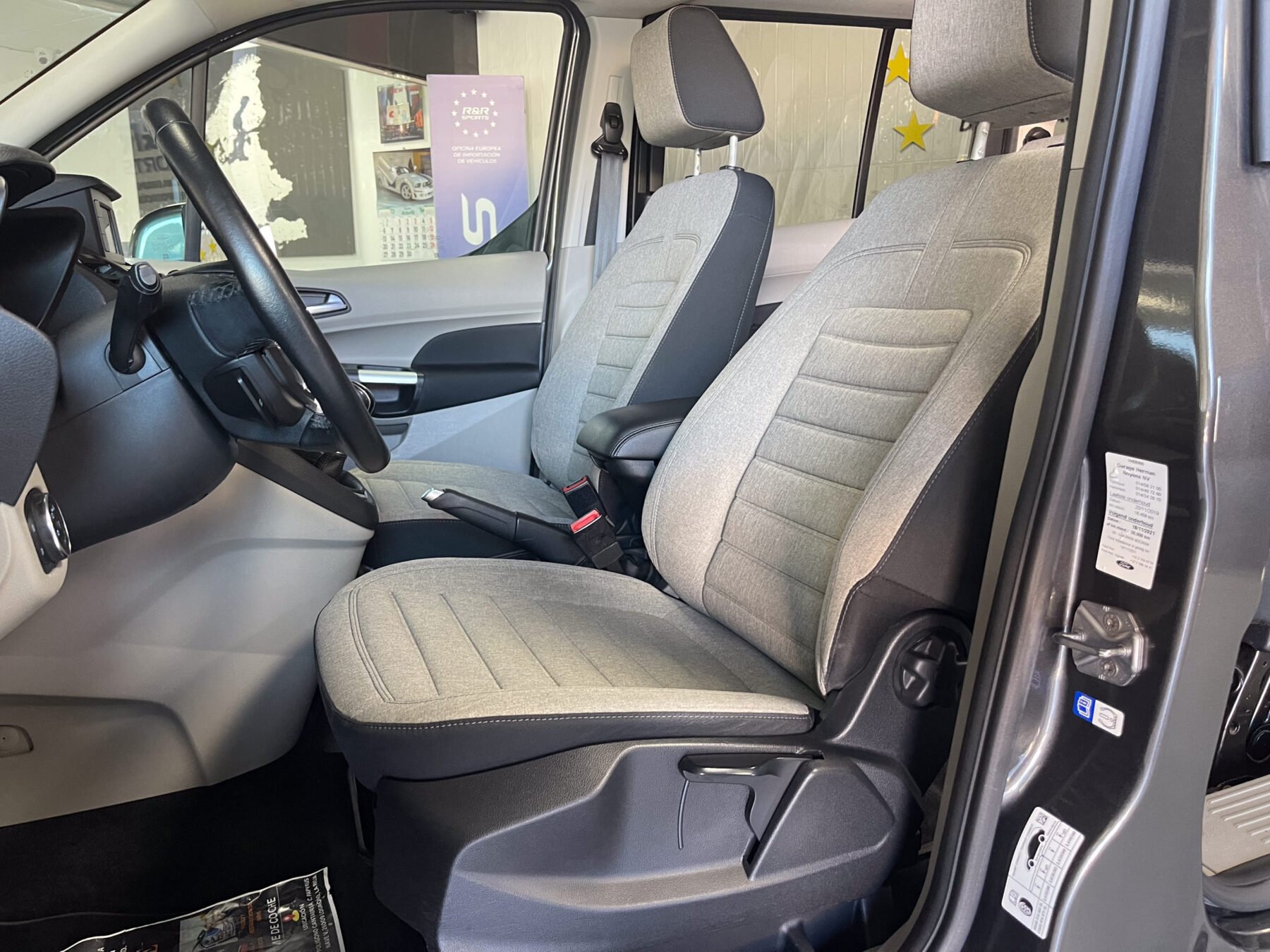 FORD Grand Tourneo 1.5 TDCi Titanium