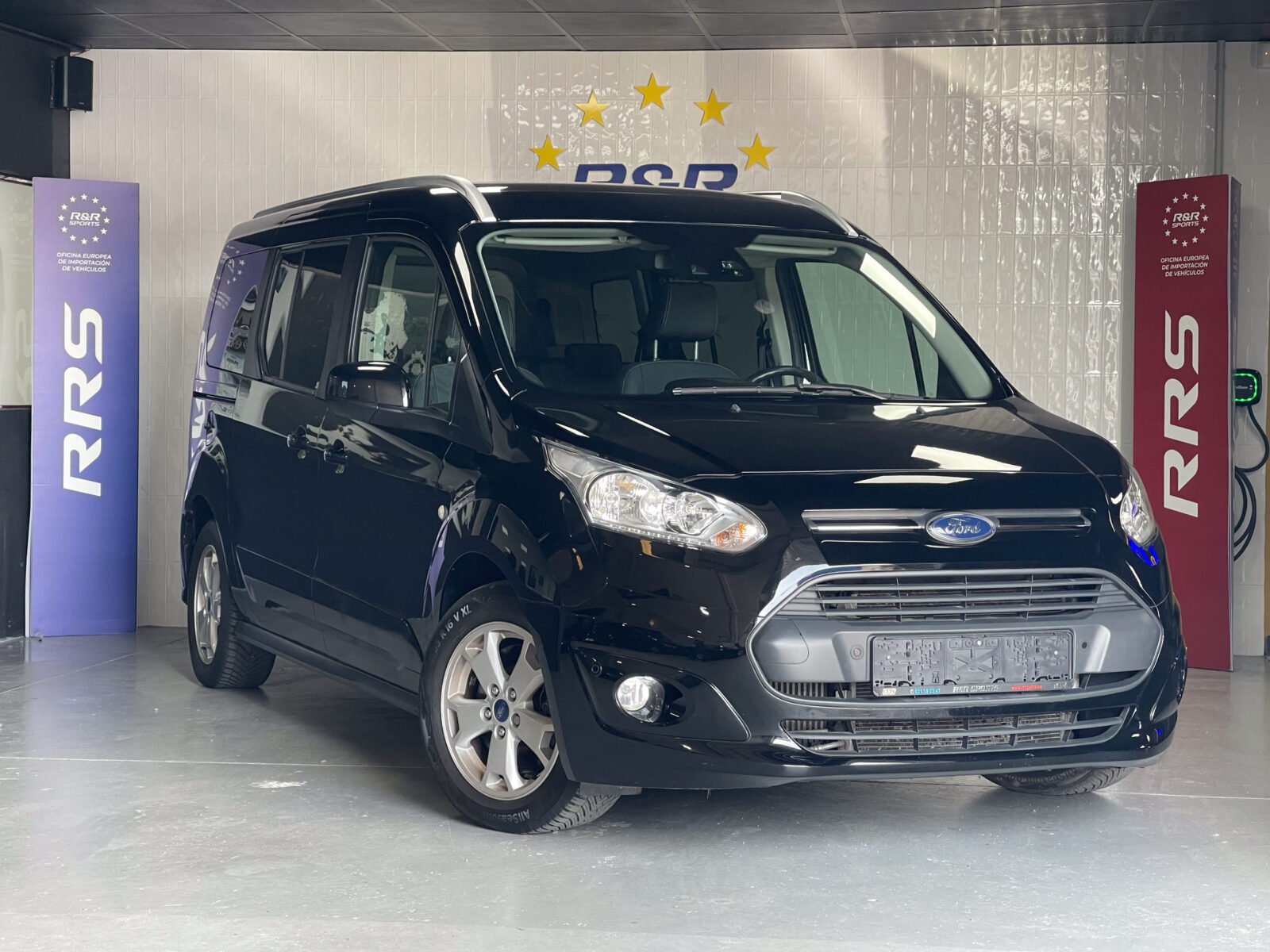 FORD Grand Tourneo 1.5 Tdci Titanium 