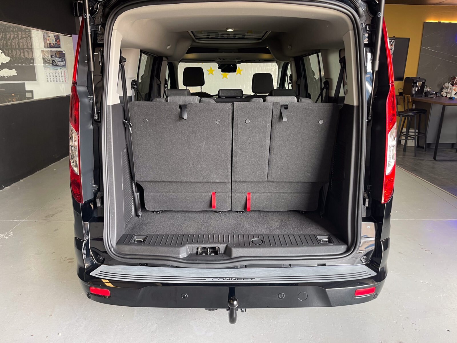 FORD Grand Tourneo 1.5 Tdci Titanium 