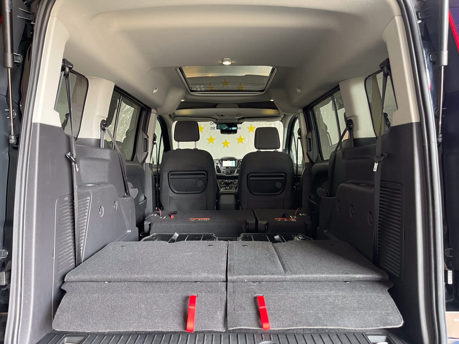 FORD Grand Tourneo 1.5 Tdci Titanium 