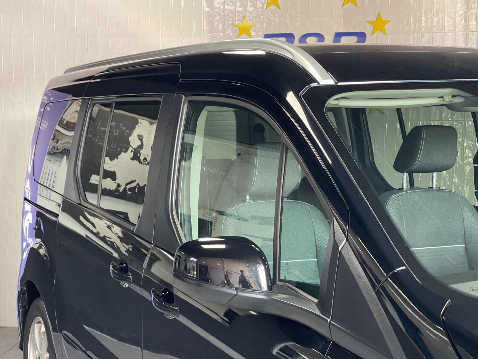 FORD Grand Tourneo 1.5 Tdci Titanium 