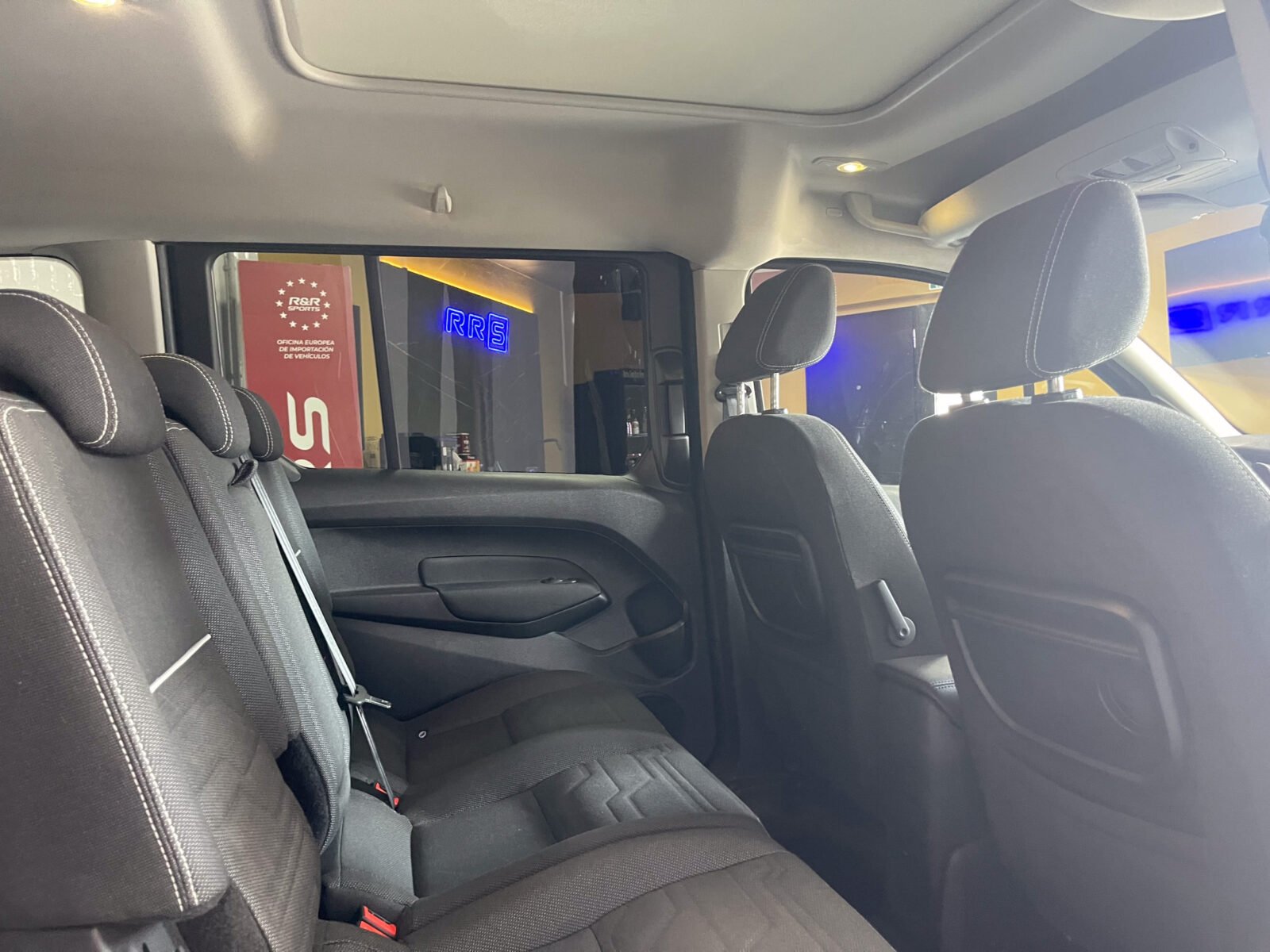 FORD Grand Tourneo 1.5 Tdci Titanium 