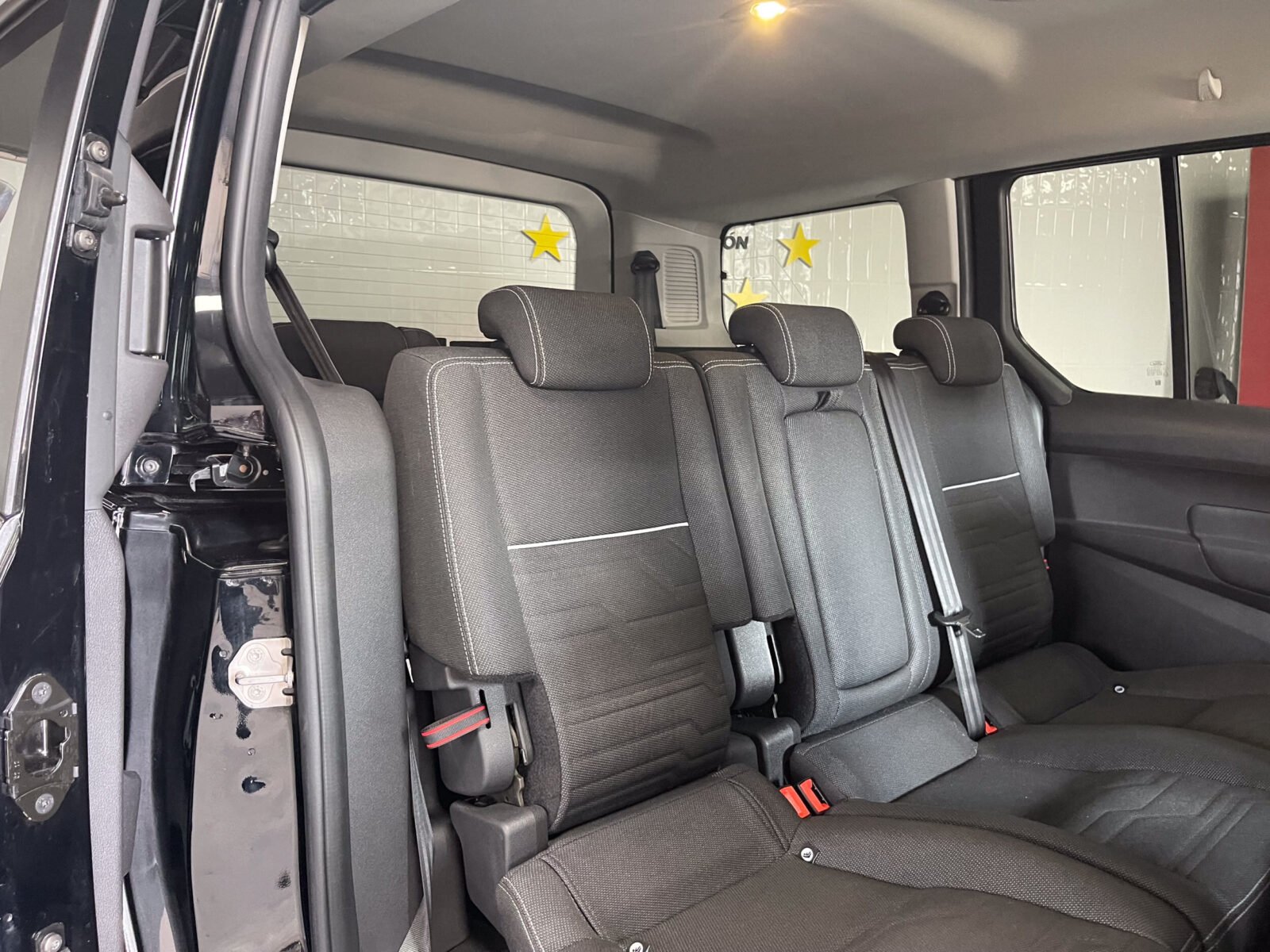 FORD Grand Tourneo 1.5 Tdci Titanium 