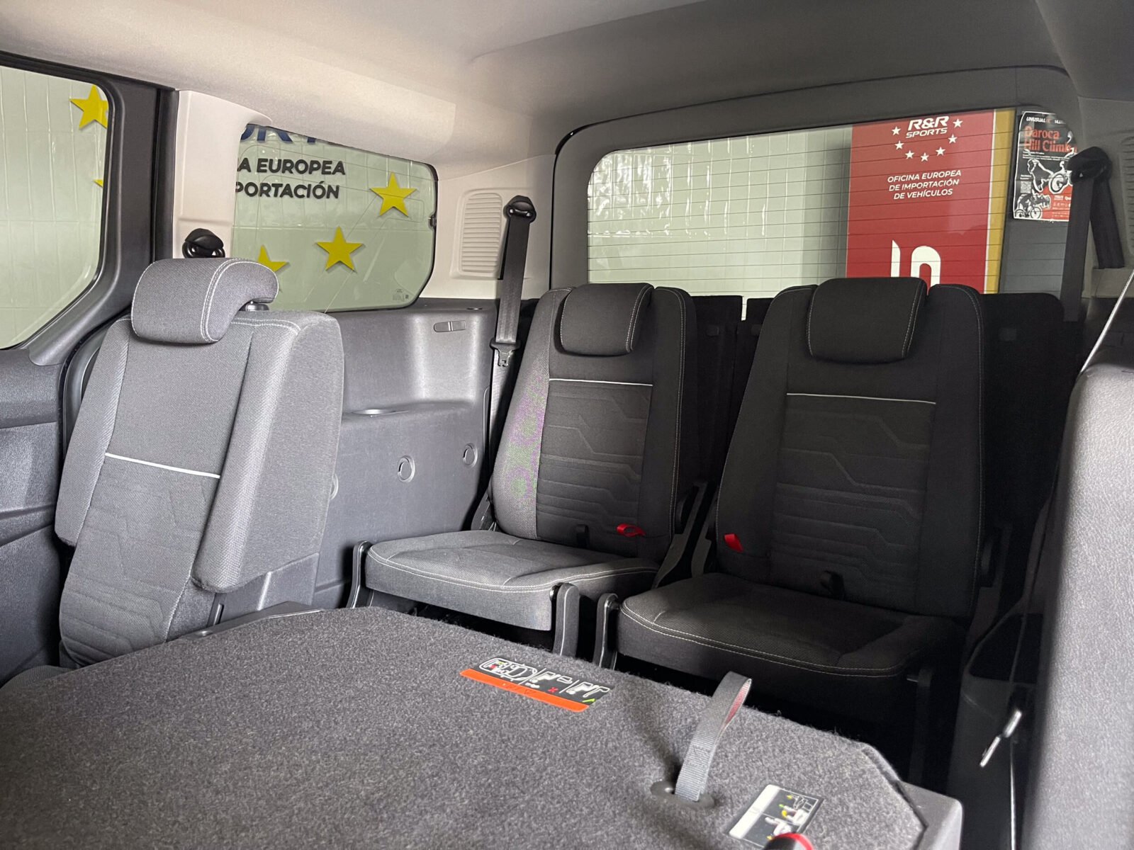 FORD Grand Tourneo 1.5 Tdci Titanium 