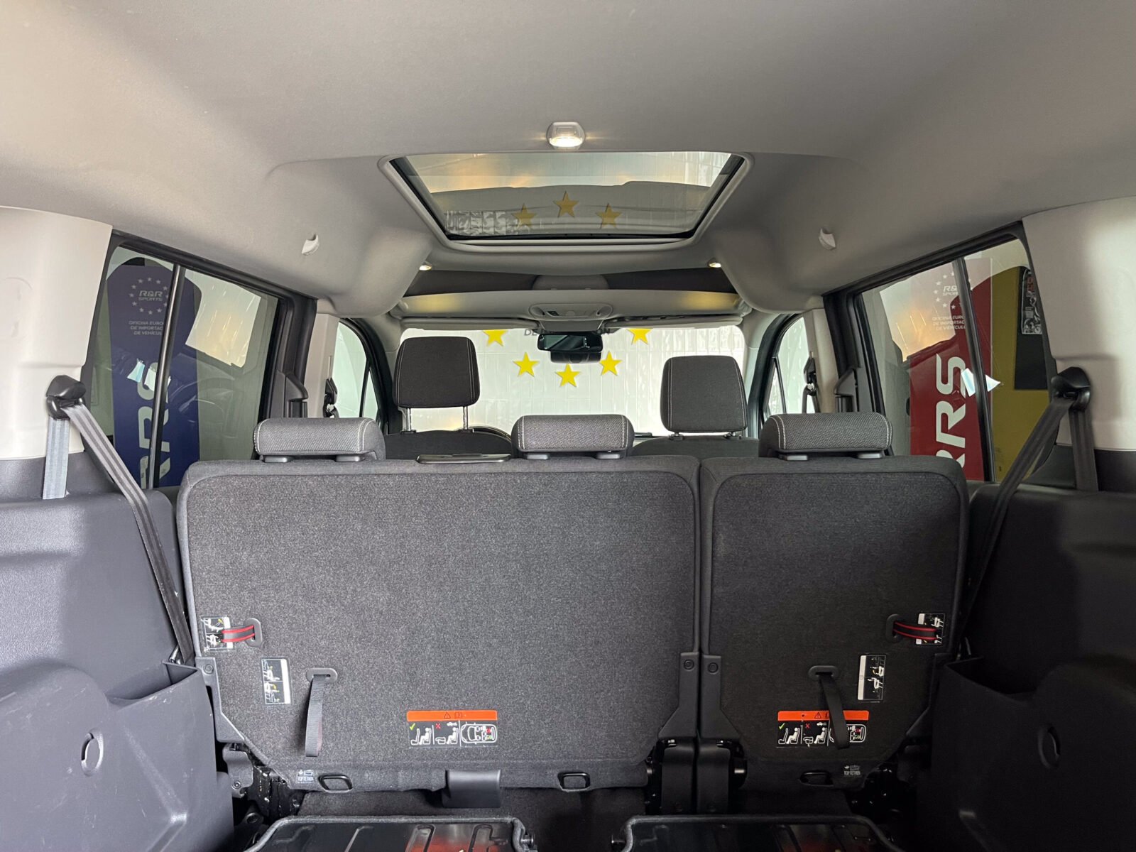 FORD Grand Tourneo 1.5 Tdci Titanium 