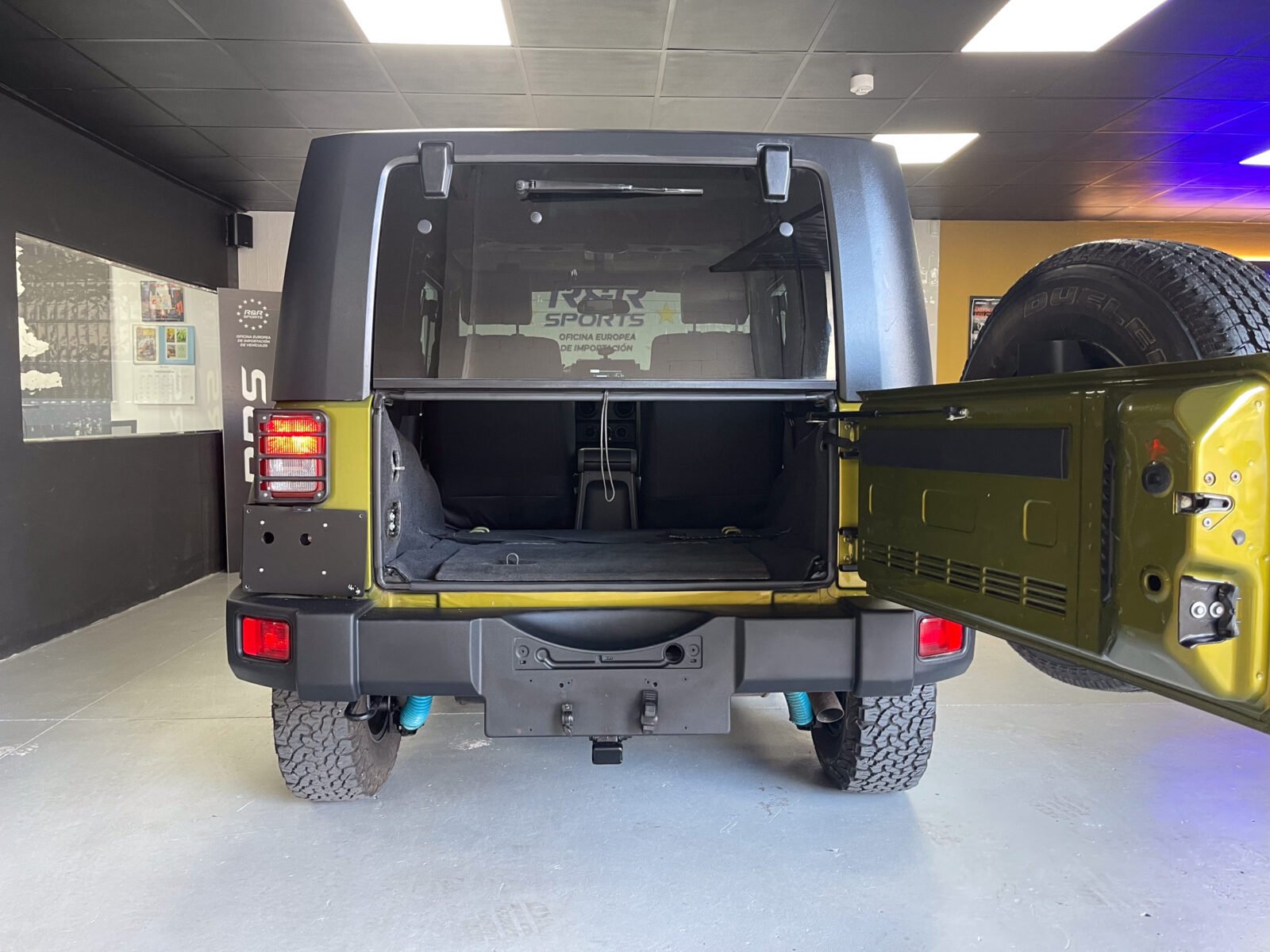 JEEP Wrangler Unlimited 2.8 CRD Sport