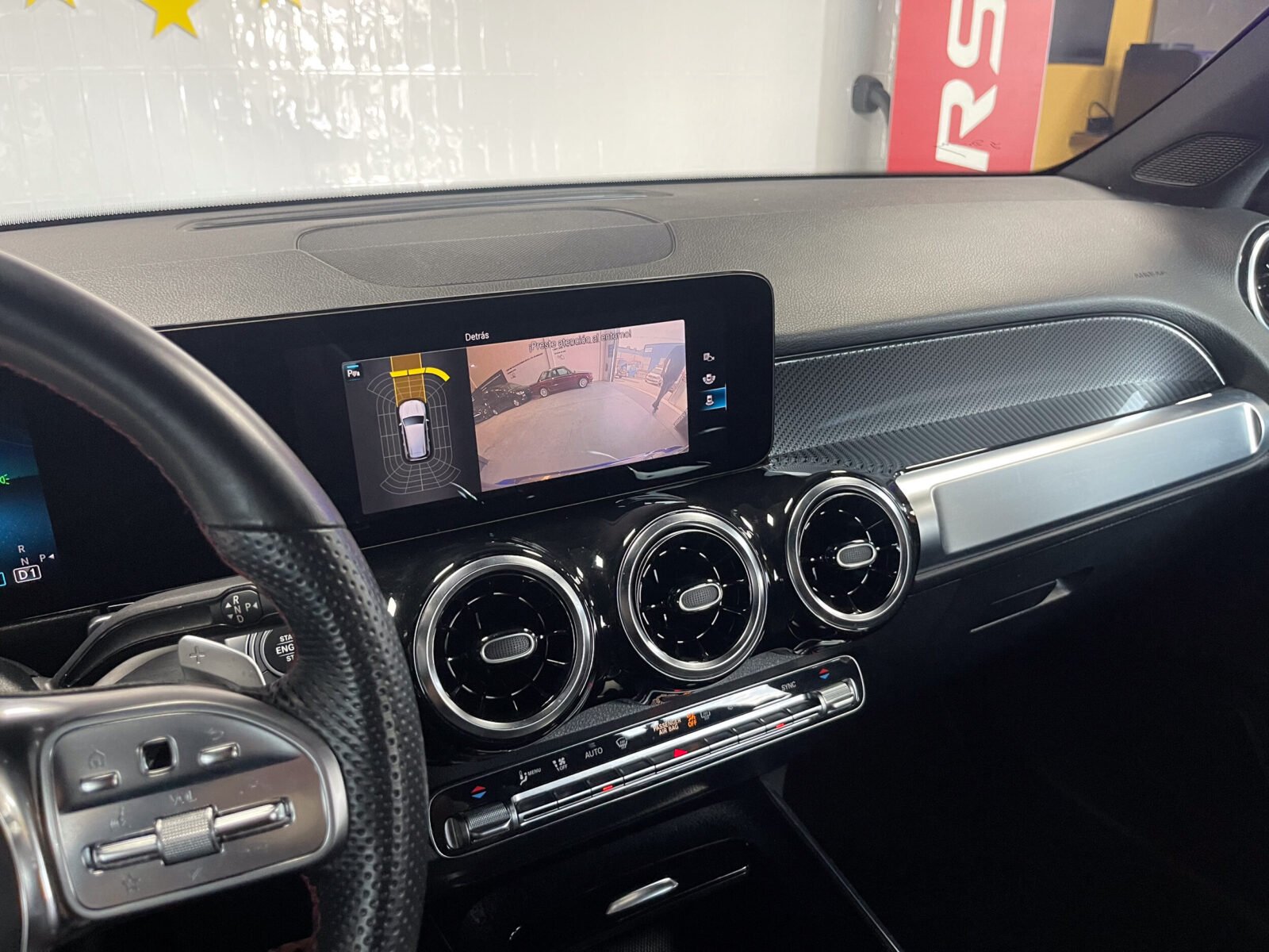 MERCEDES-BENZ 200 d AMG
