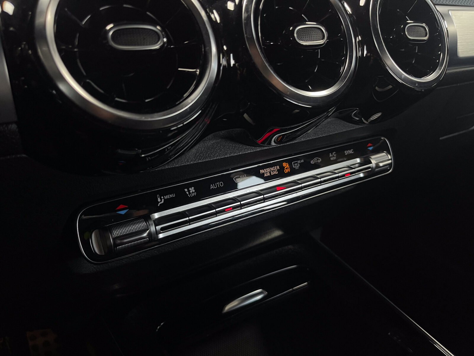 MERCEDES-BENZ 200 d AMG