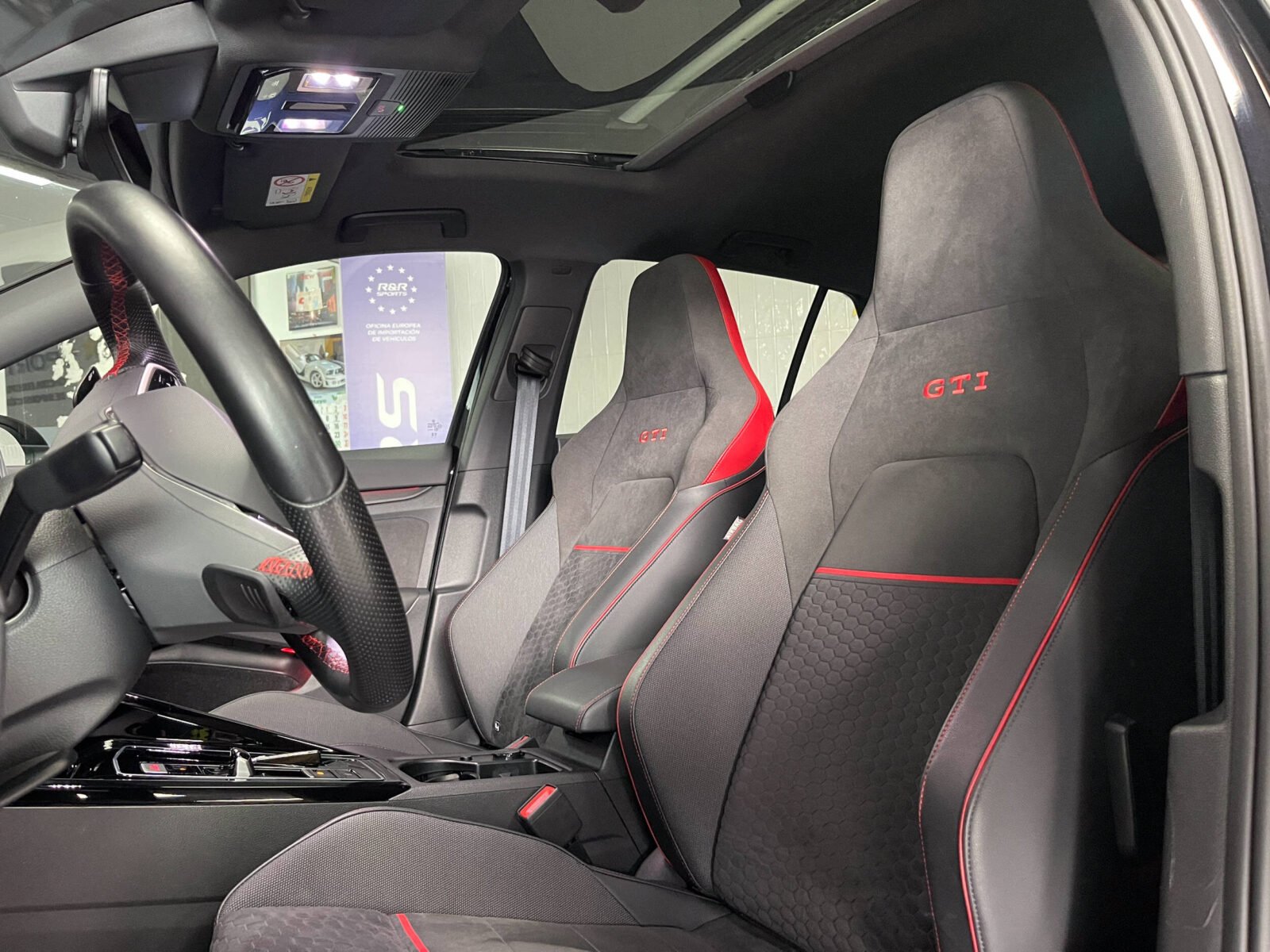 VOLKSWAGEN Golf GTI CLUBSPORT