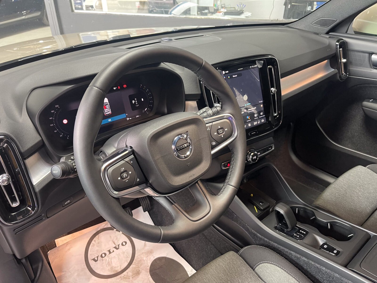 VOLVO XC40 2.0 B3
