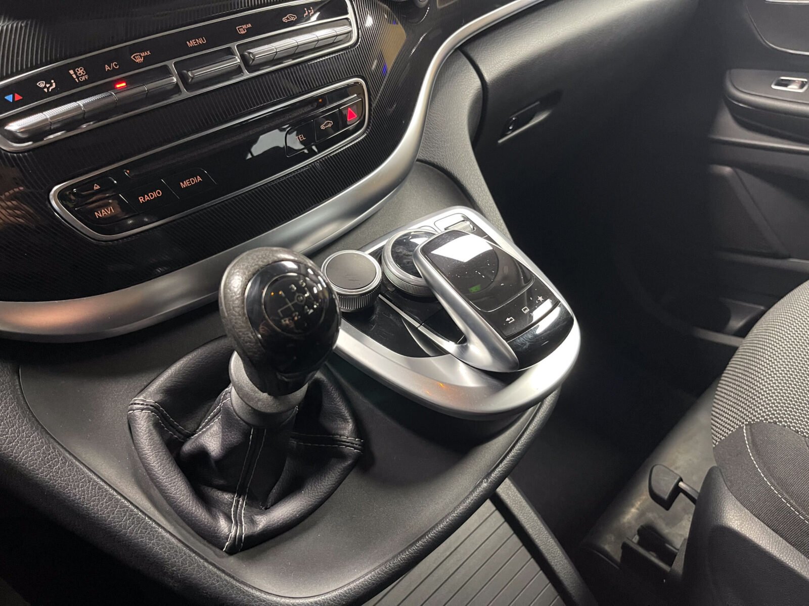 MERCEDES-BENZ Clase V 220 CDI 