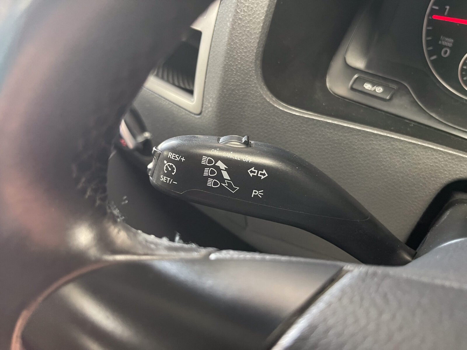 VOLKSWAGEN Multivan T5 2.0 TDI BLUEMOTION 