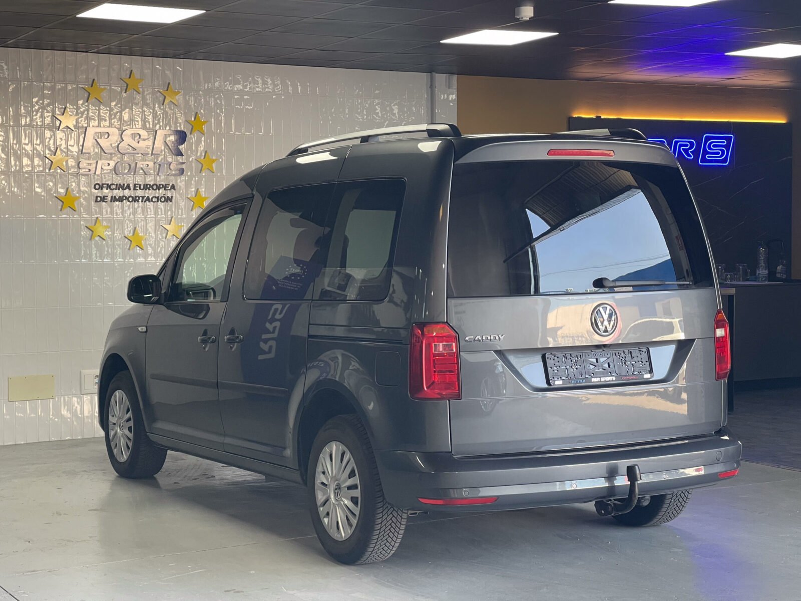 VOLKSWAGEN Caddy 2.0 TDI Trendline