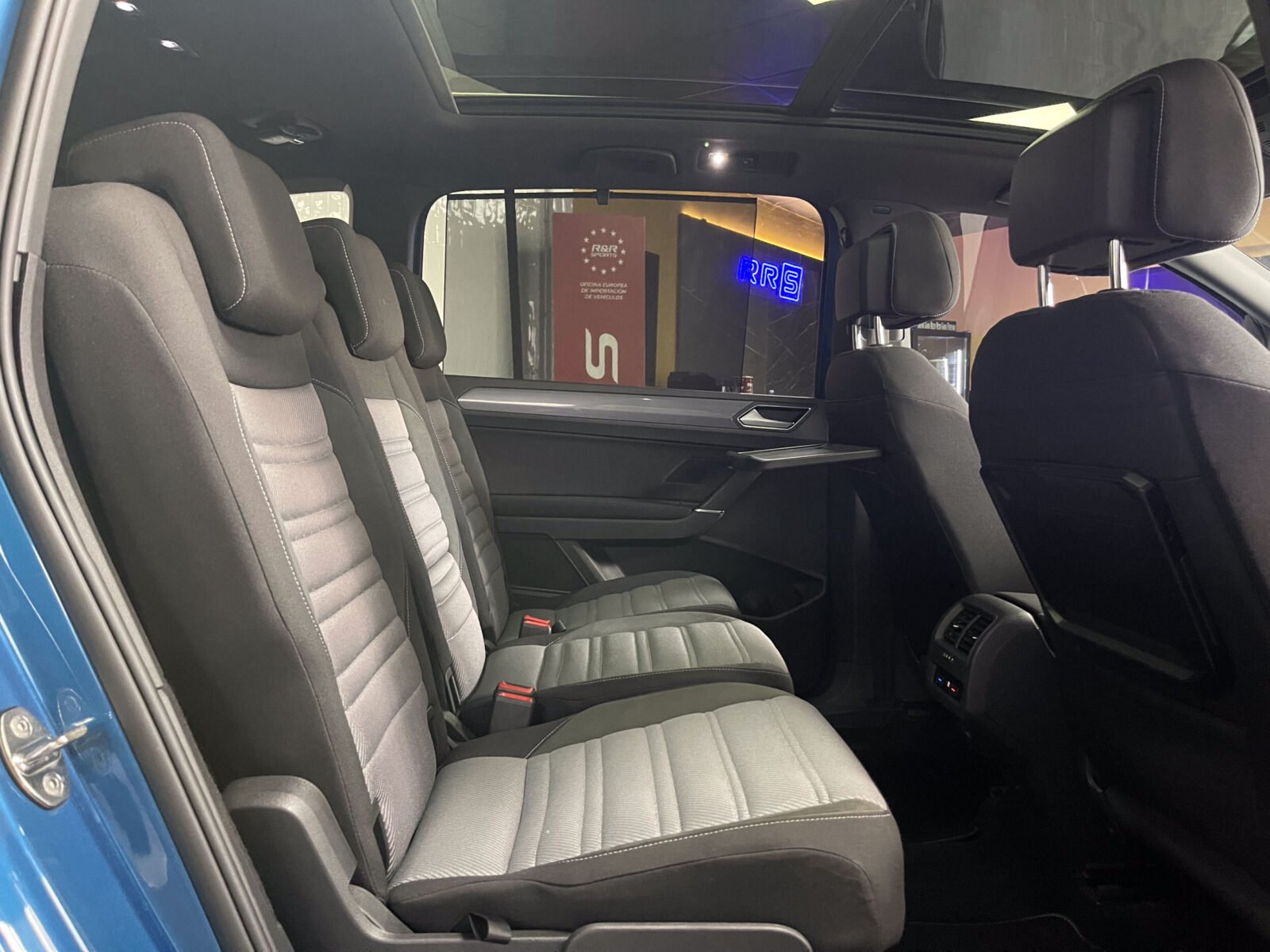 VOLKSWAGEN Touran 2.0 TDI Rline