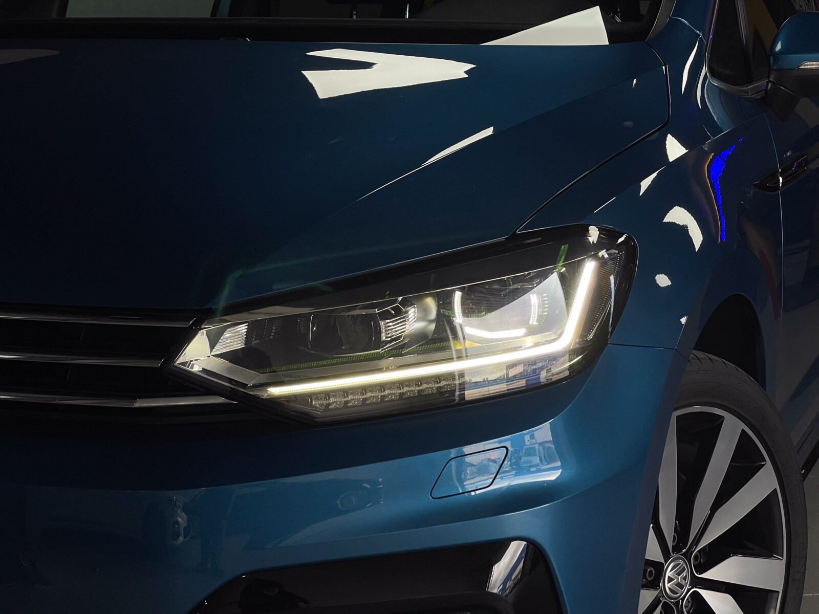 VOLKSWAGEN Touran 2.0 TDI Rline