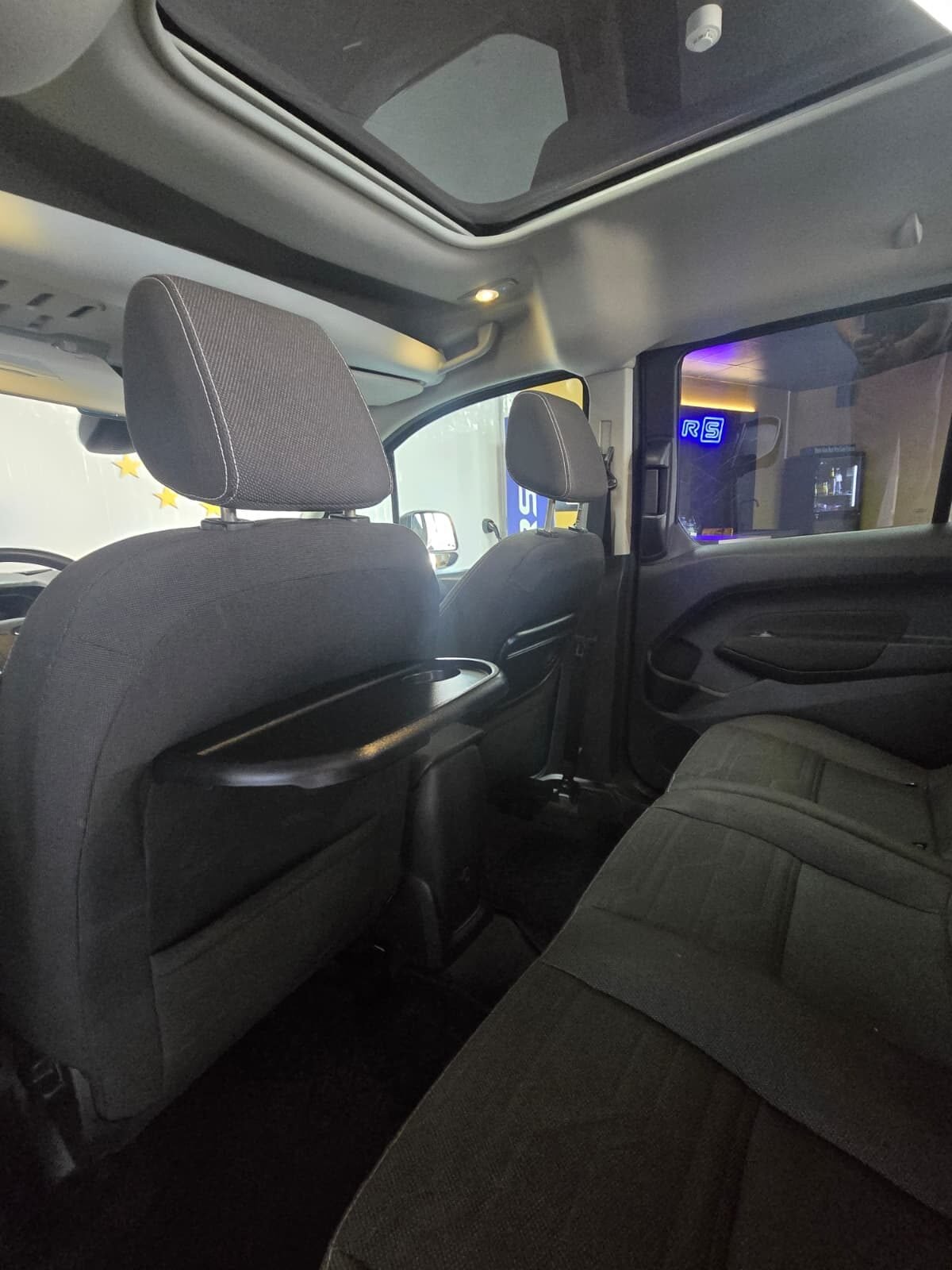 FORD Grand Tourneo titanium