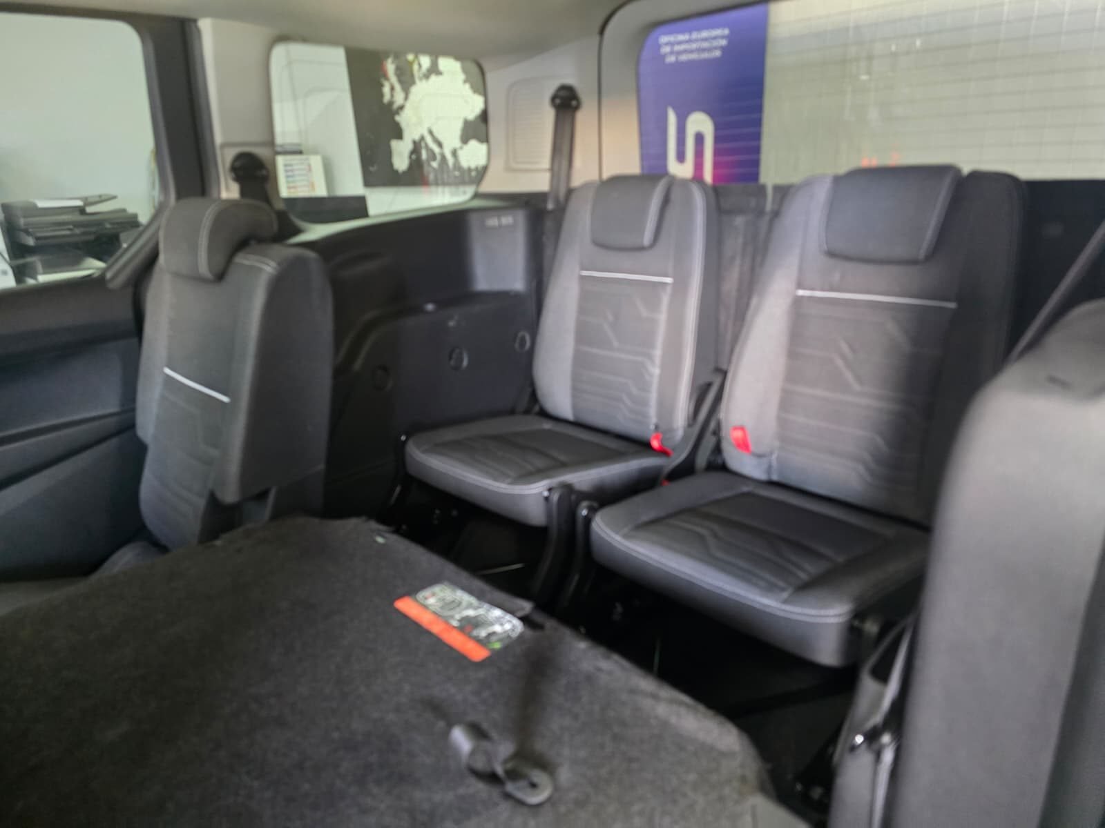 FORD Grand Tourneo titanium