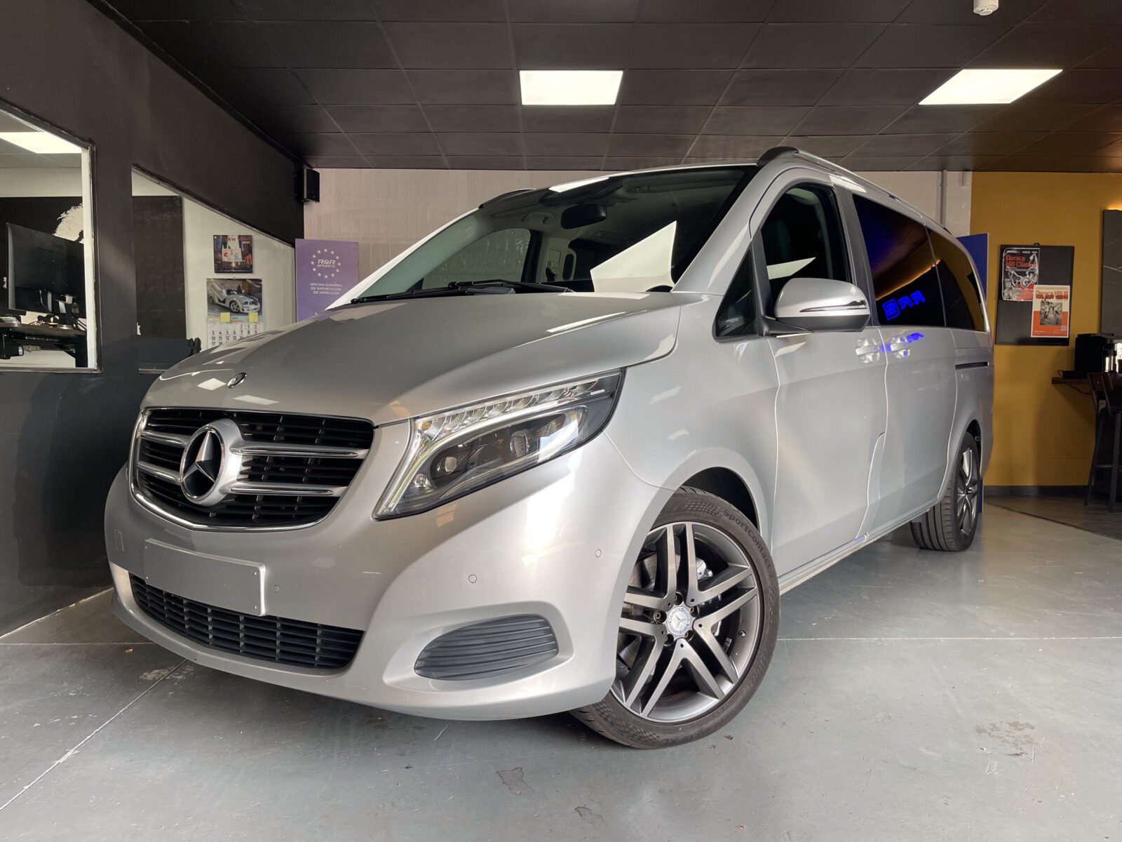 MERCEDES-BENZ Clase V 220 D 7G LARGA