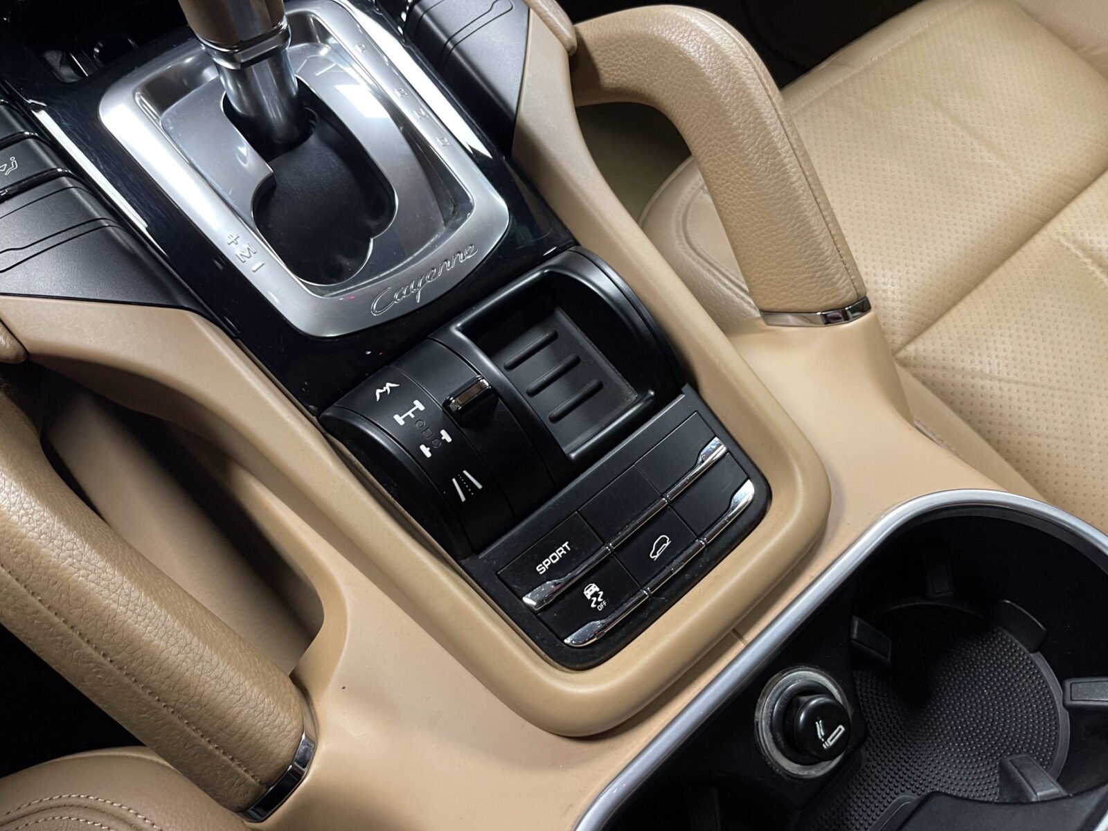 PORSCHE Cayenne 3.0 V6 Tiptronic