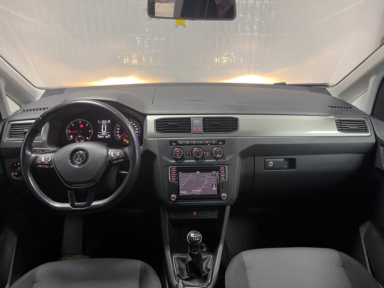 VOLKSWAGEN Caddy 2.0 TDI BEACH